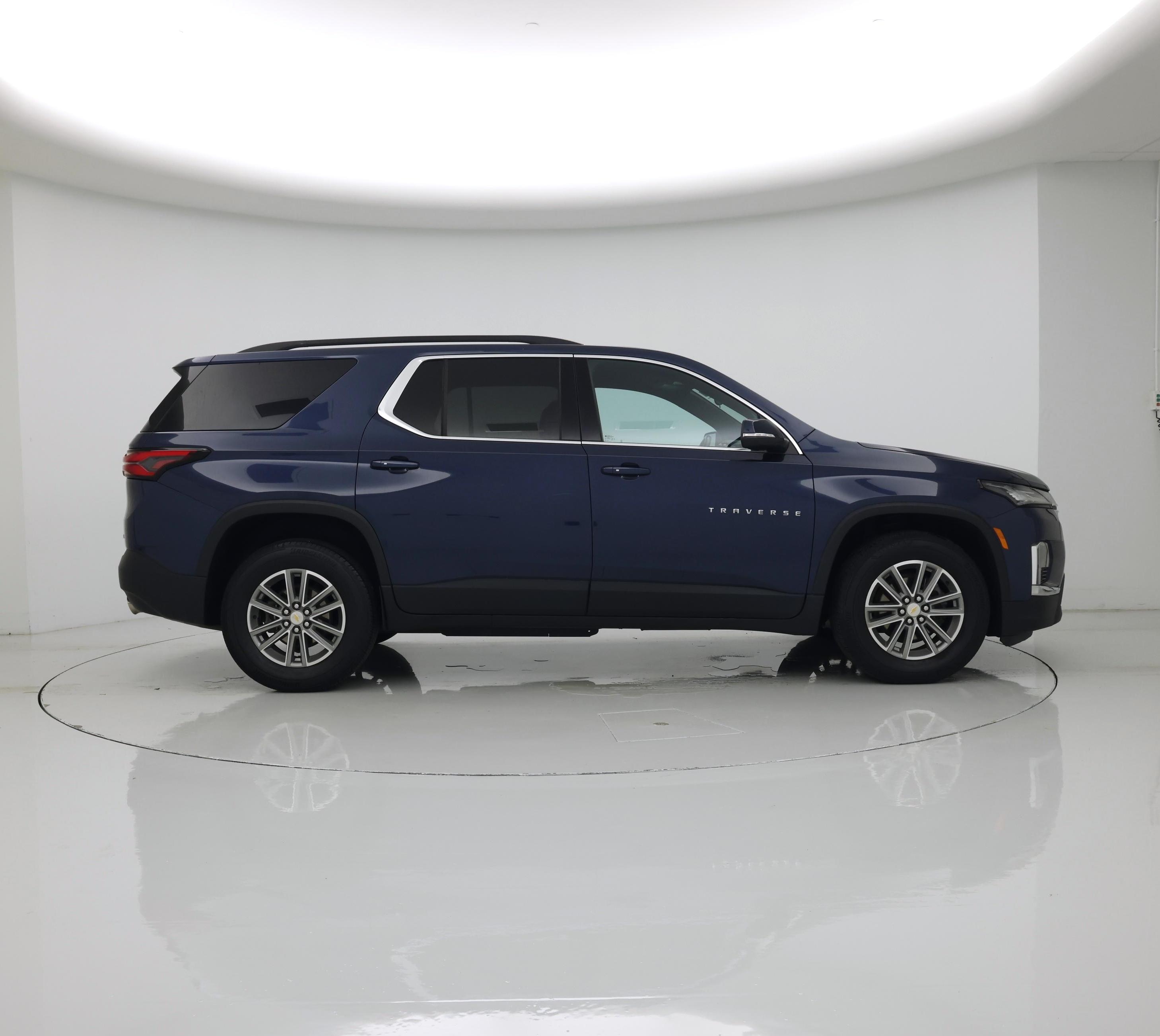 Thumbnail: 2023 Chevrolet Traverse - 7