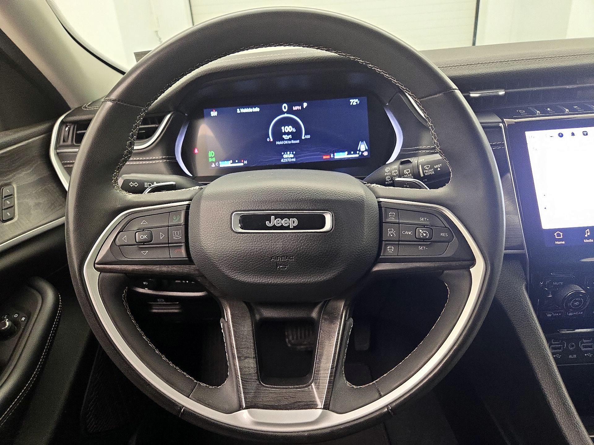 Thumbnail: 2023 Jeep Grand Cherokee - 10