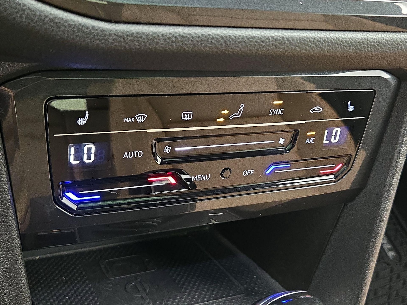 2022 Volkswagen Tiguan SE - Photo 17