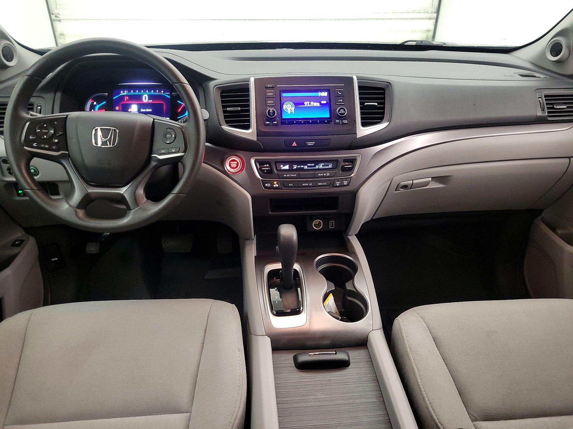 Thumbnail: 2019 Honda Pilot - 9