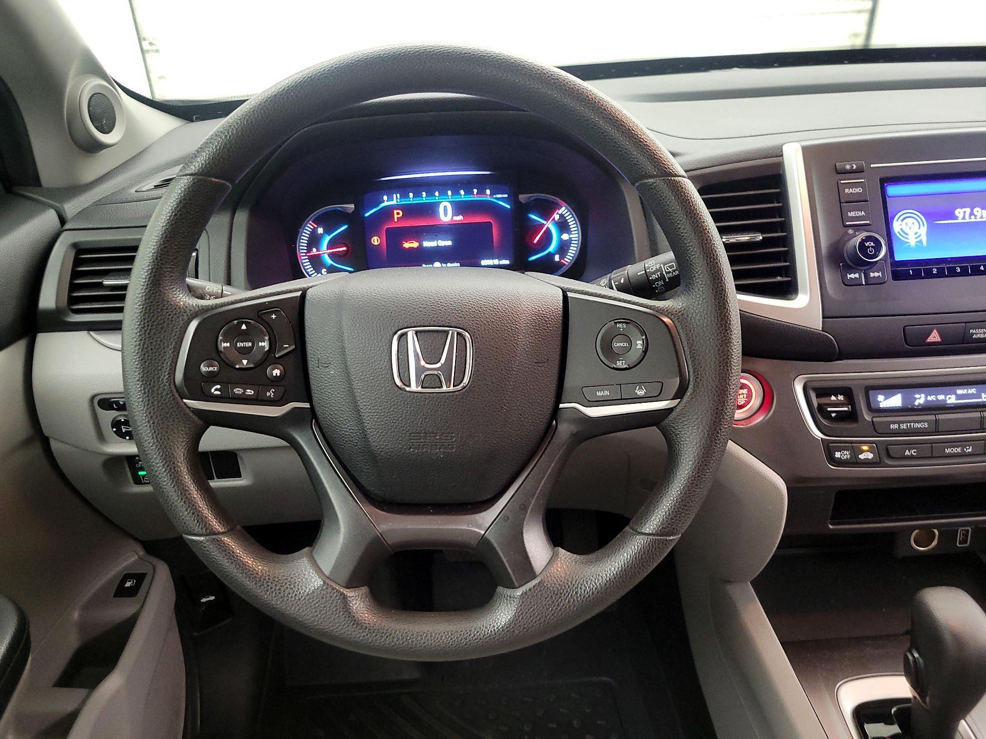 Thumbnail: 2019 Honda Pilot - 10