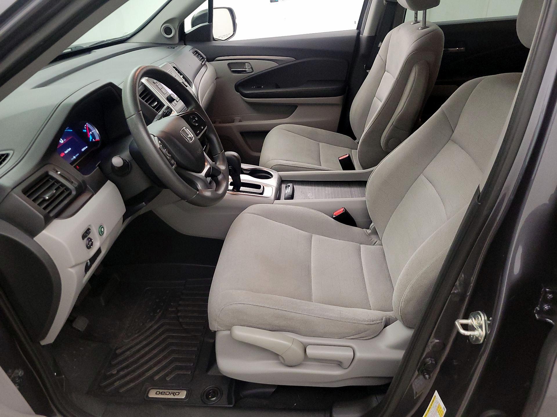 Thumbnail: 2019 Honda Pilot - 11