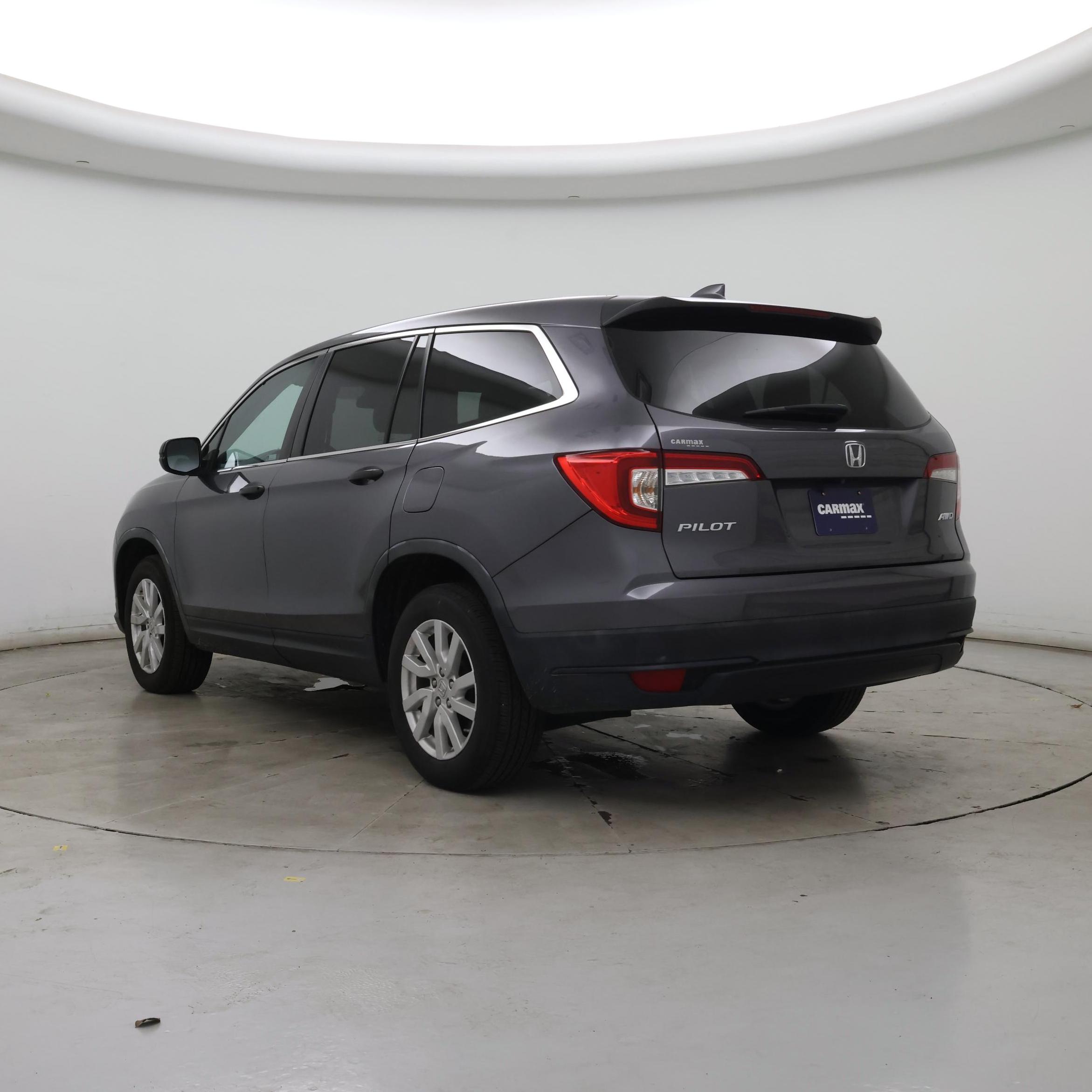 Thumbnail: 2019 Honda Pilot - 2