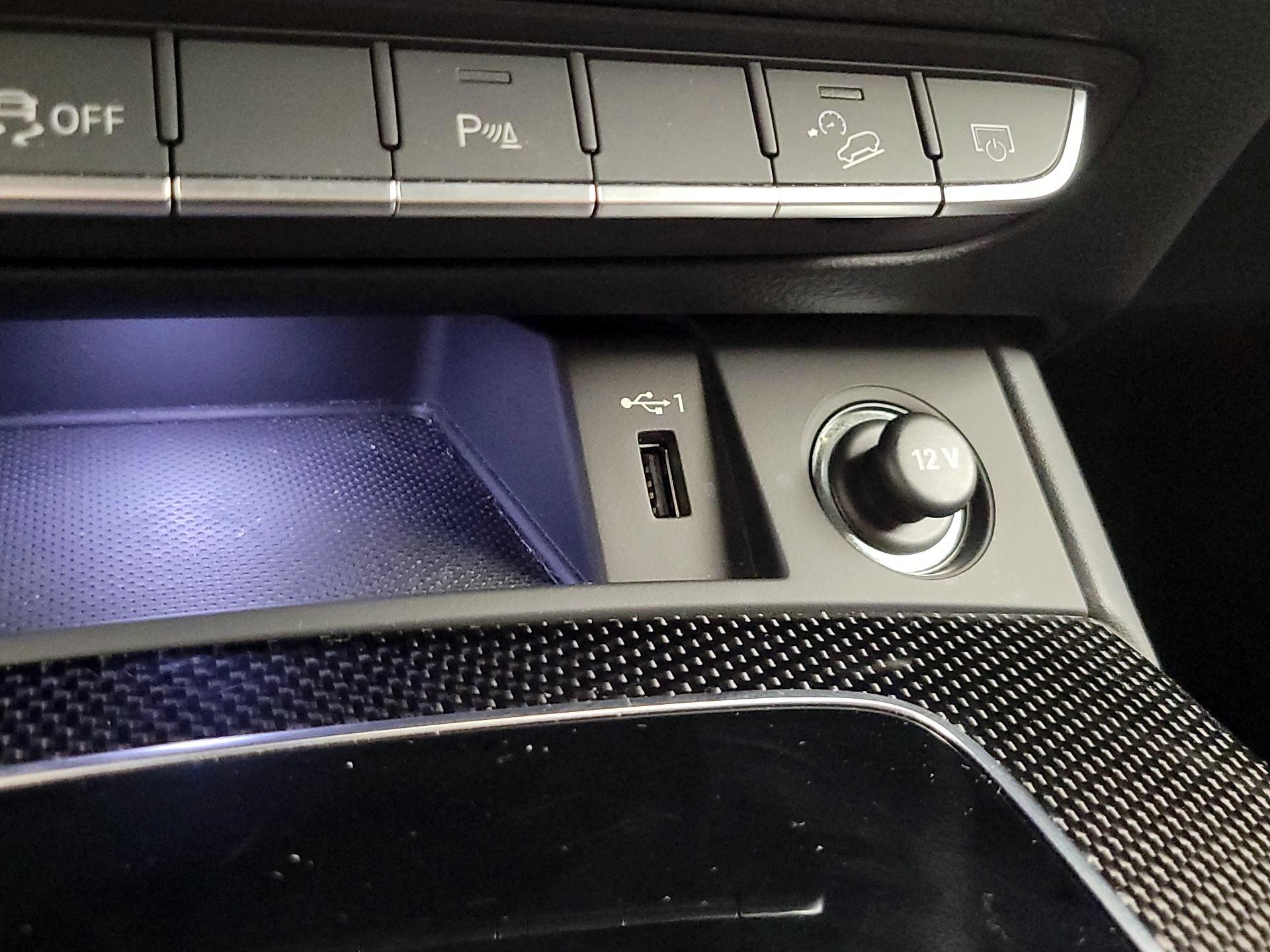 Thumbnail: 2022 Audi SQ5 - 19