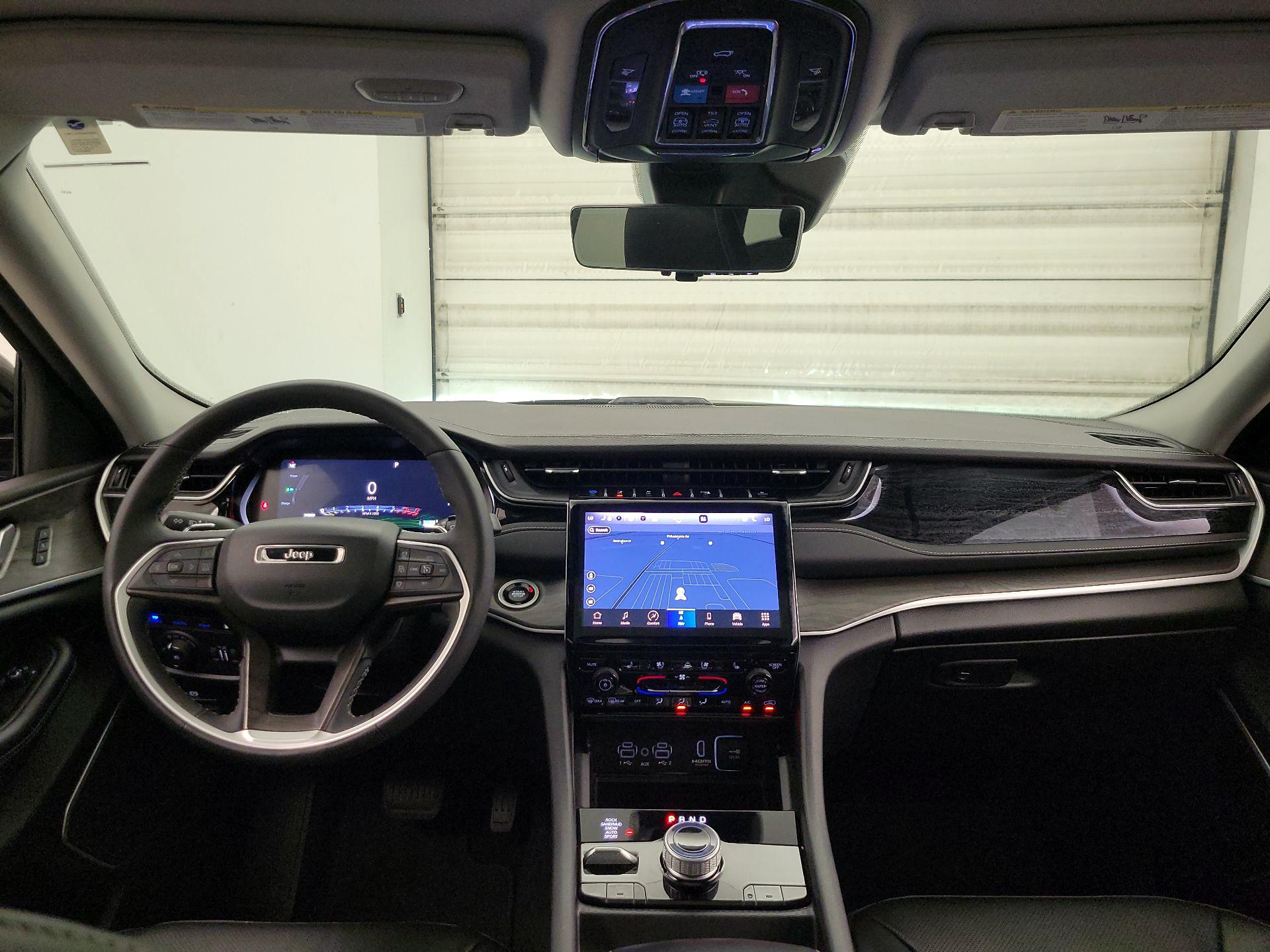 Thumbnail: 2023 Jeep Grand Cherokee - 9