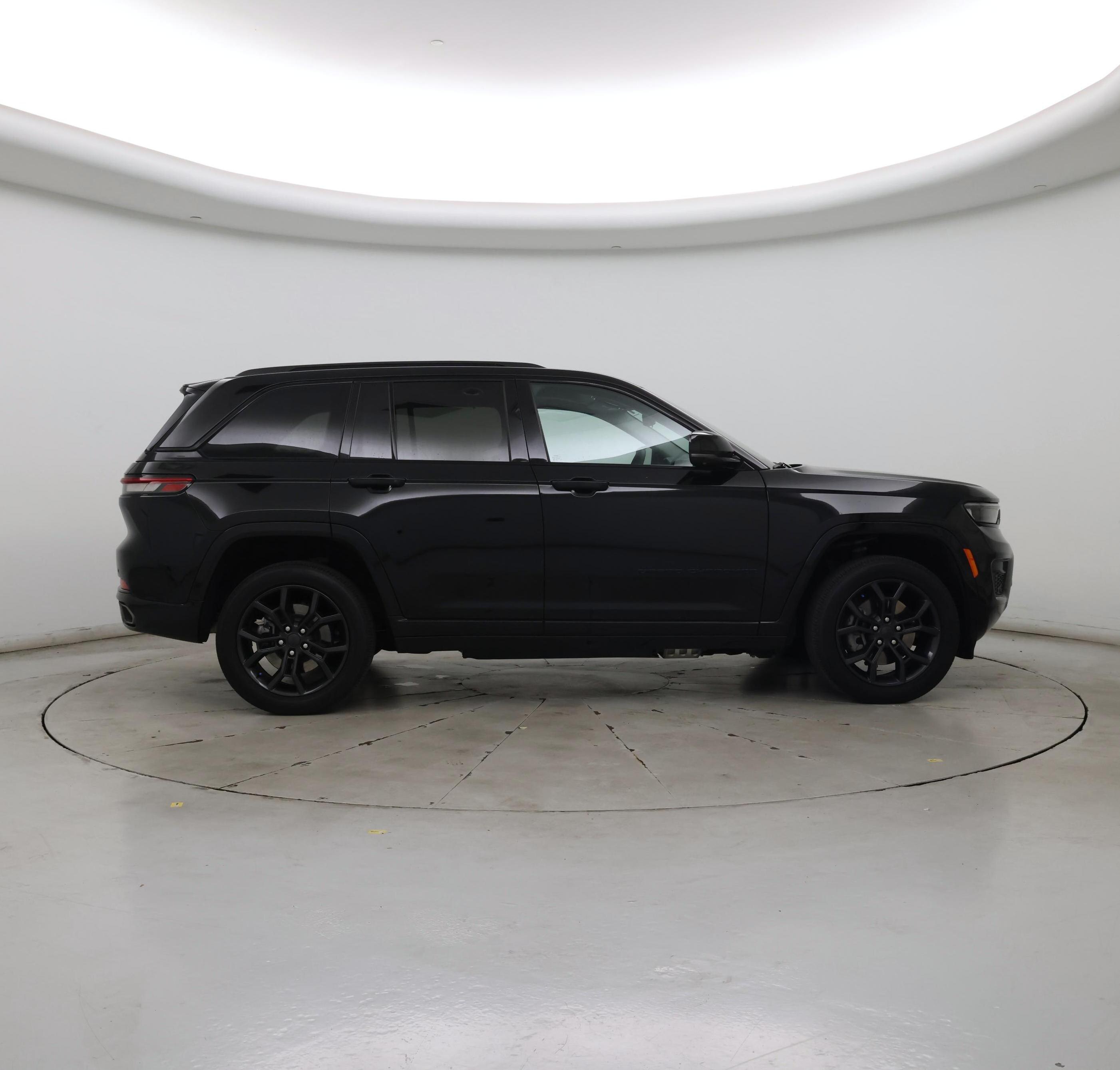 Thumbnail: 2023 Jeep Grand Cherokee - 7