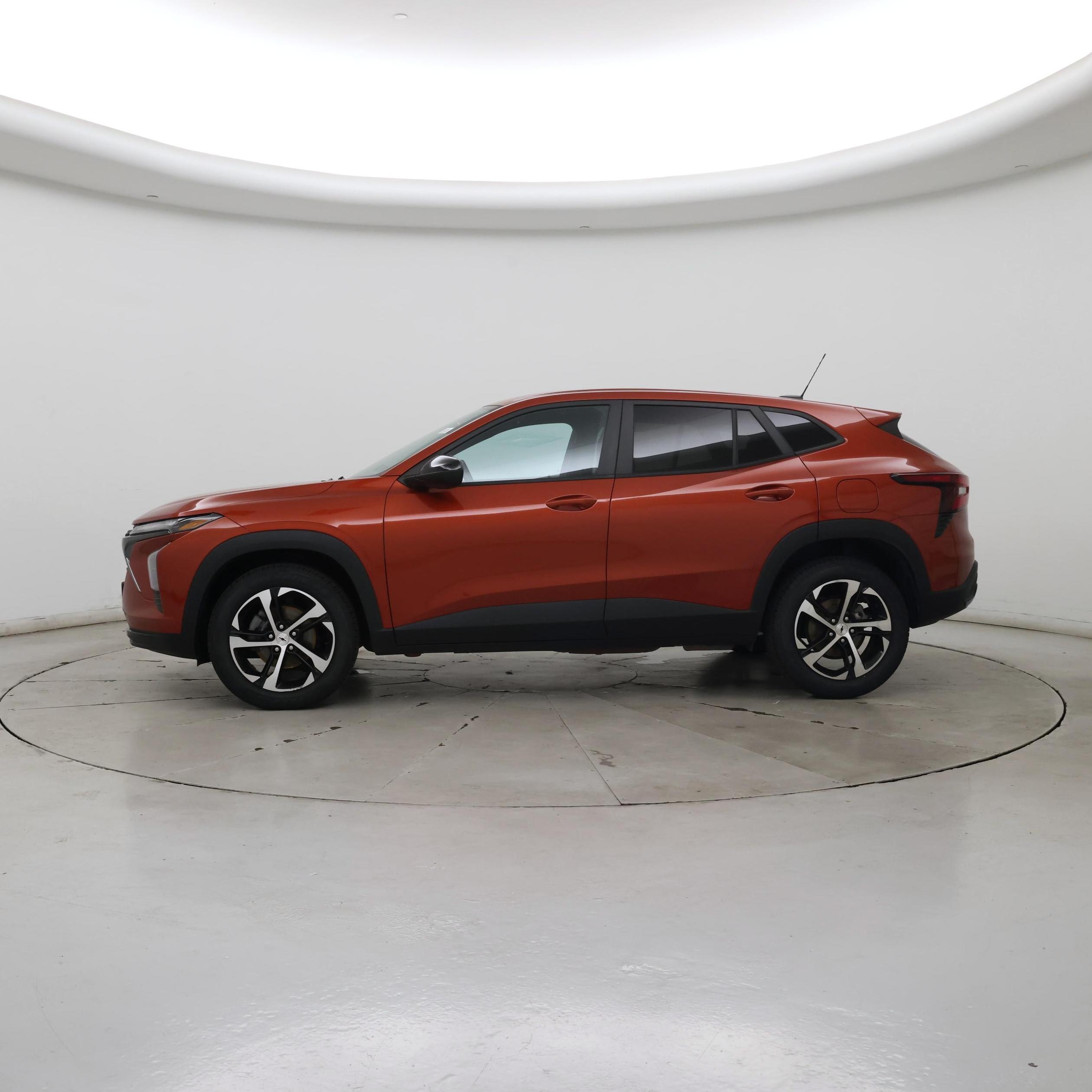 Thumbnail: 2024 Chevrolet Trax - 3
