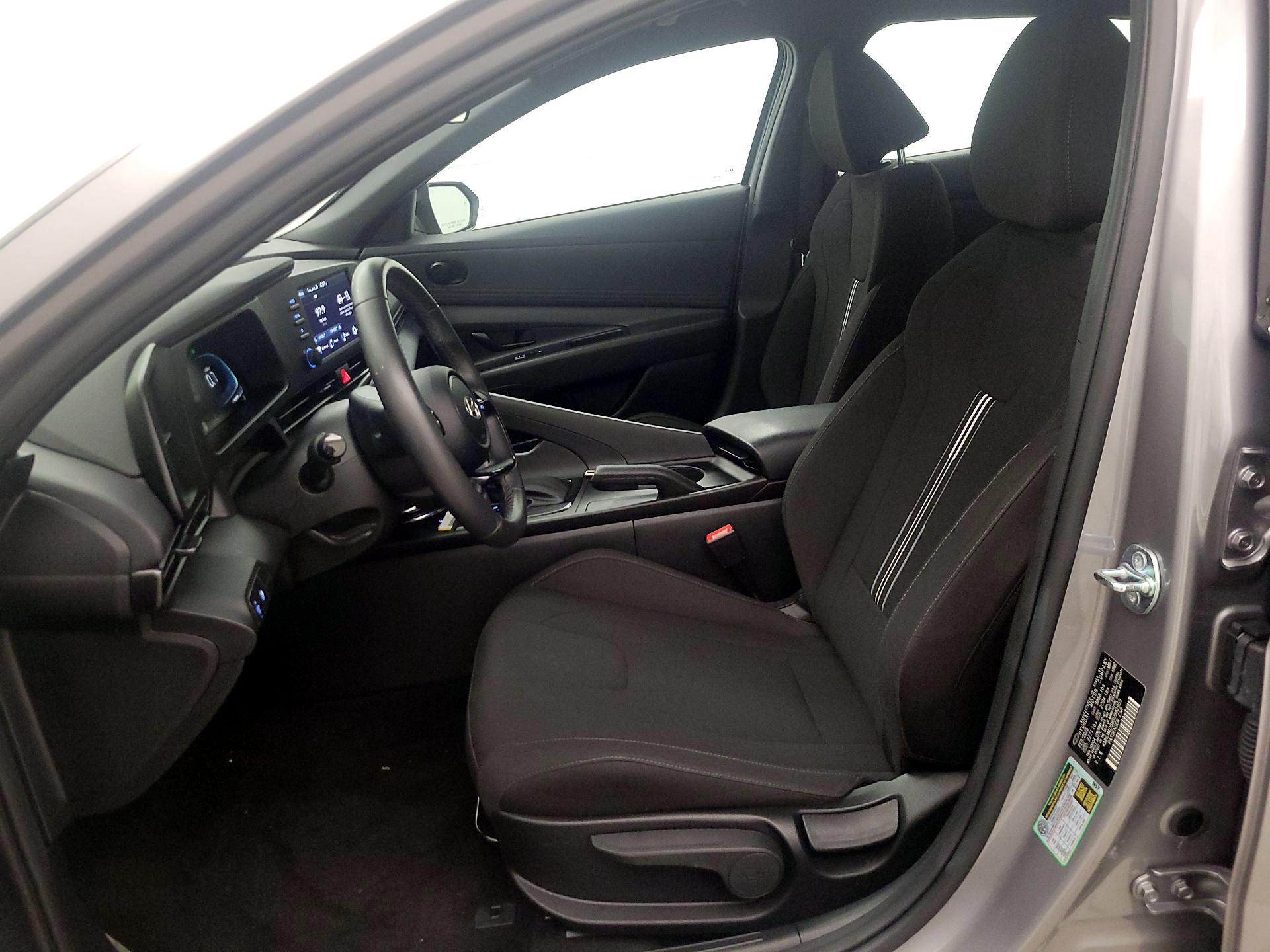 Thumbnail: 2025 Hyundai Elantra - 9