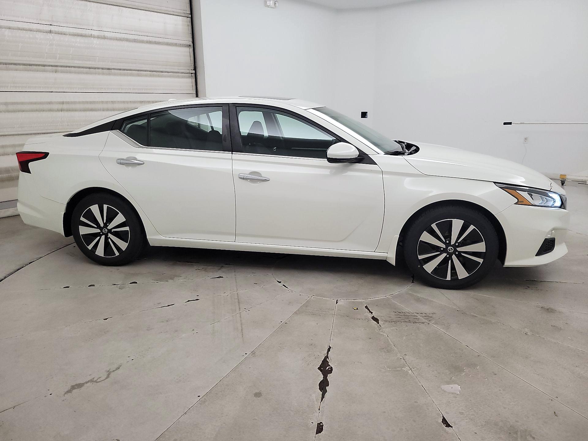Thumbnail: 2021 Nissan Altima - 4