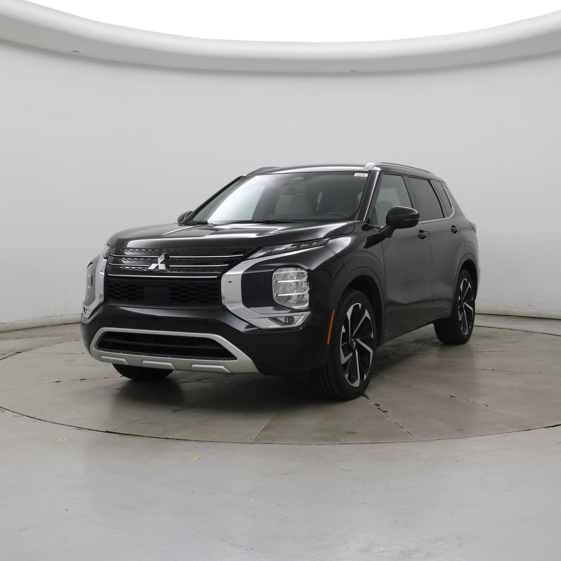 Thumbnail: 2024 Mitsubishi Outlander - 4