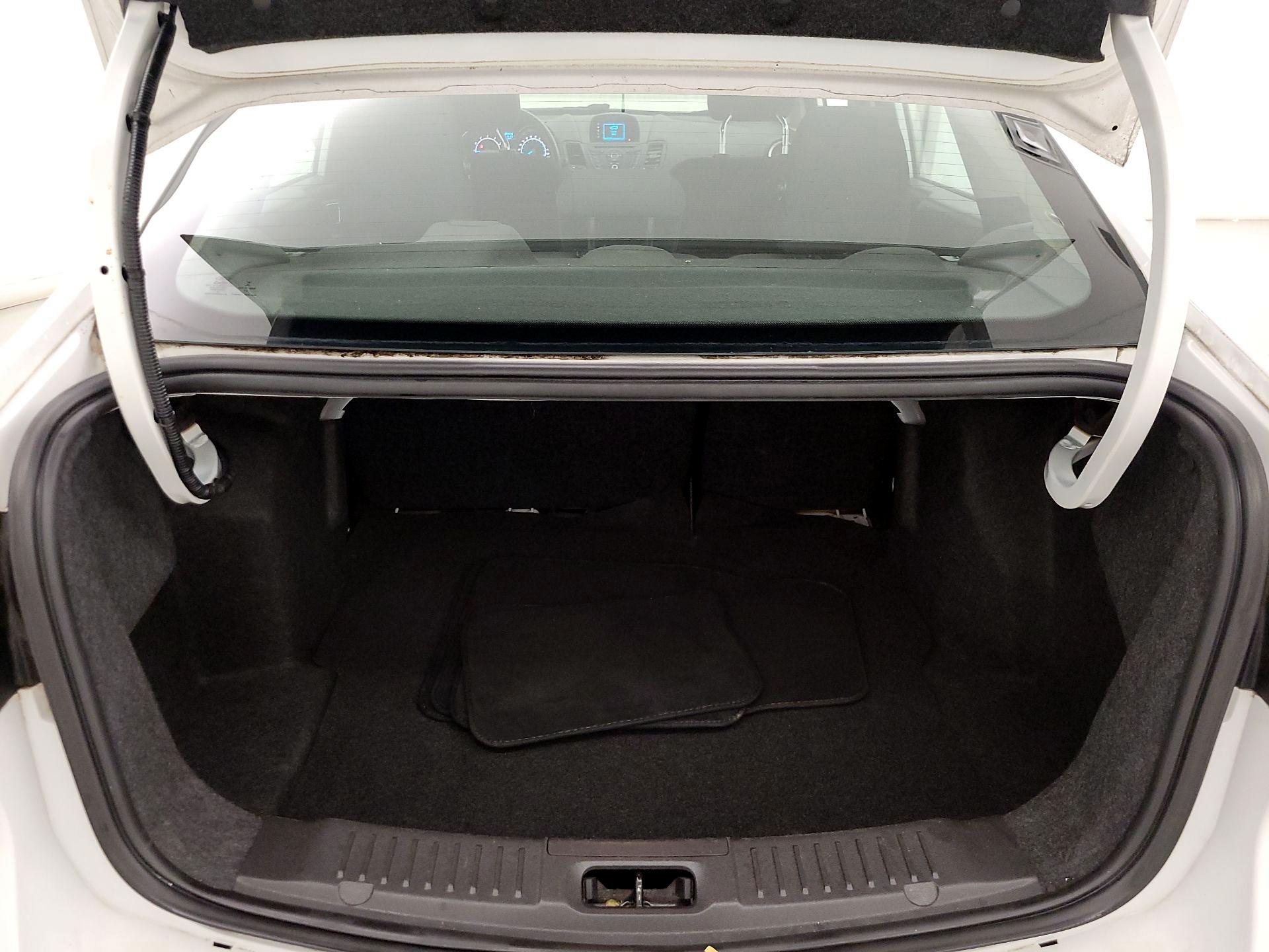 Thumbnail: 2016 Ford Fiesta - 19