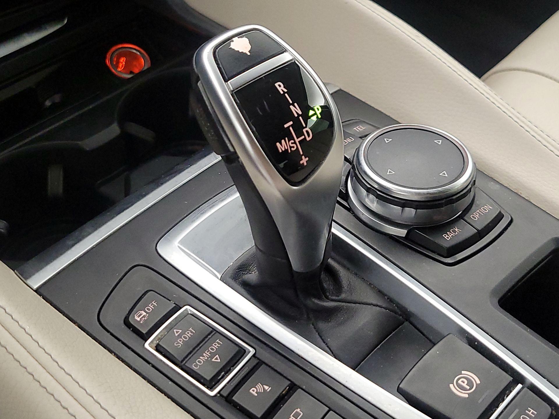 Thumbnail: 2015 BMW X6 - 18