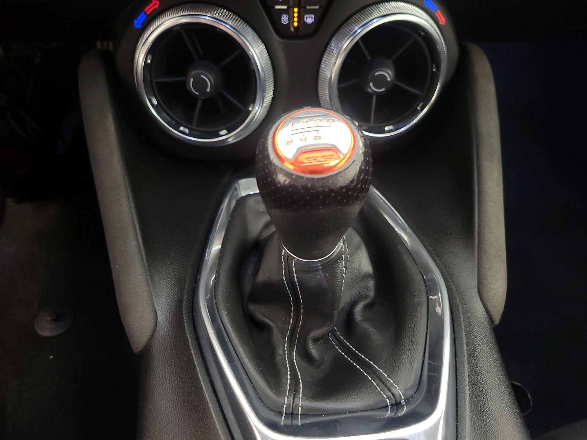 Thumbnail: 2017 Chevrolet Camaro - 18