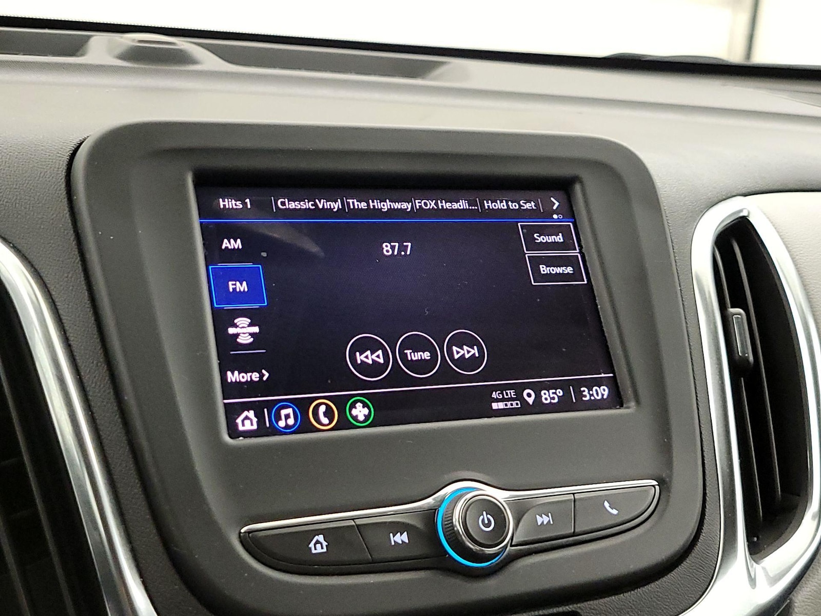 2024 Chevrolet Equinox LS - Photo 16