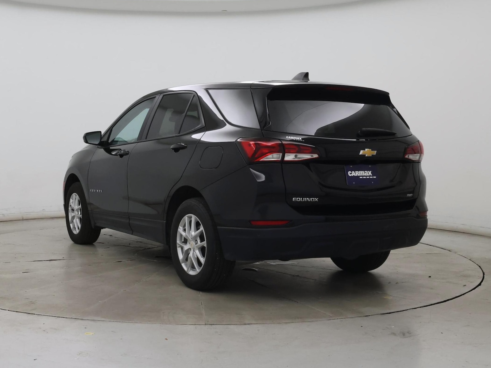 2024 Chevrolet Equinox LS - Photo 3