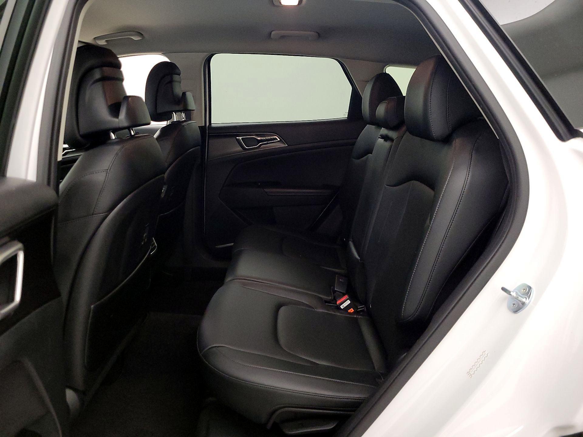 Thumbnail: 2023 Kia Sportage - 20