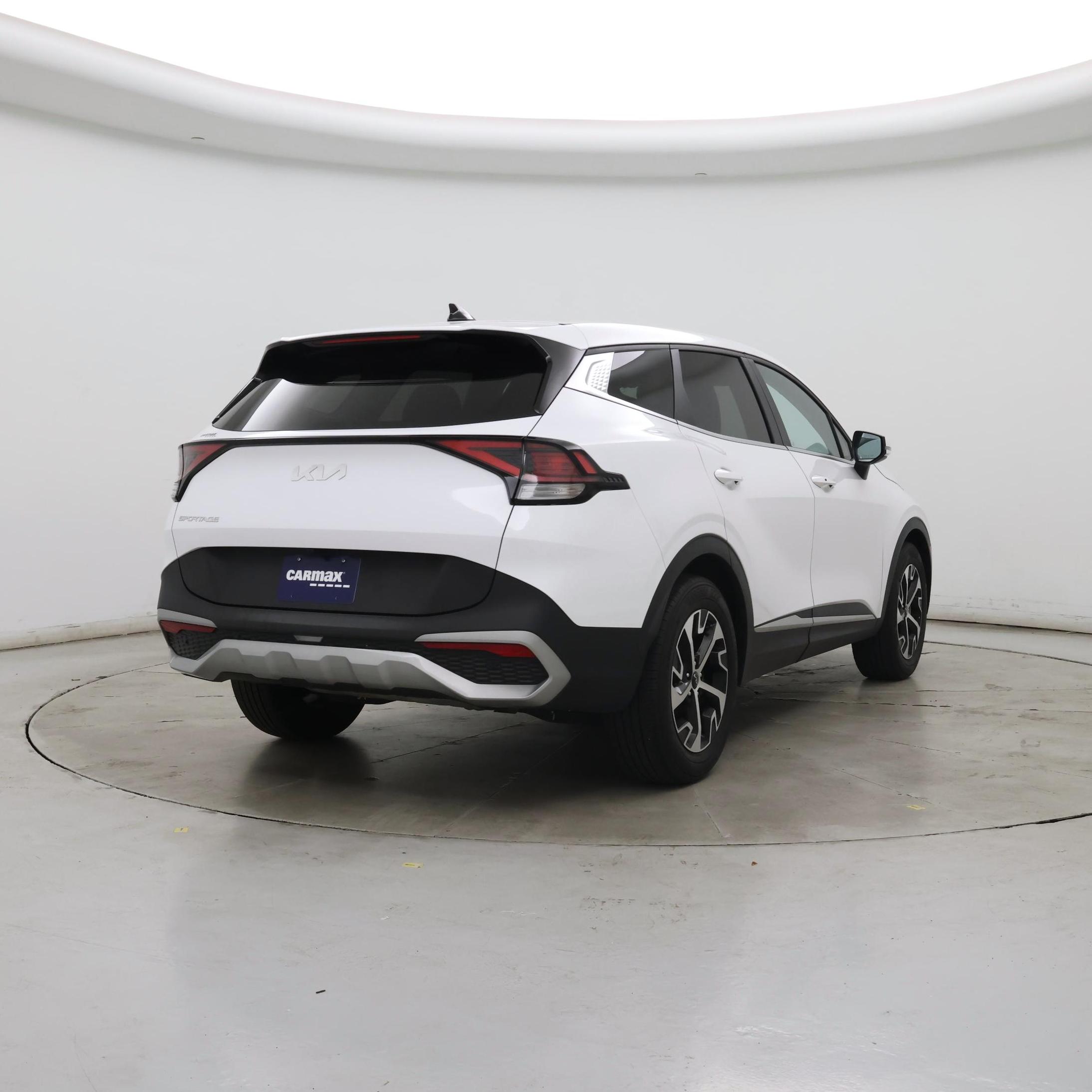 Thumbnail: 2023 Kia Sportage - 8