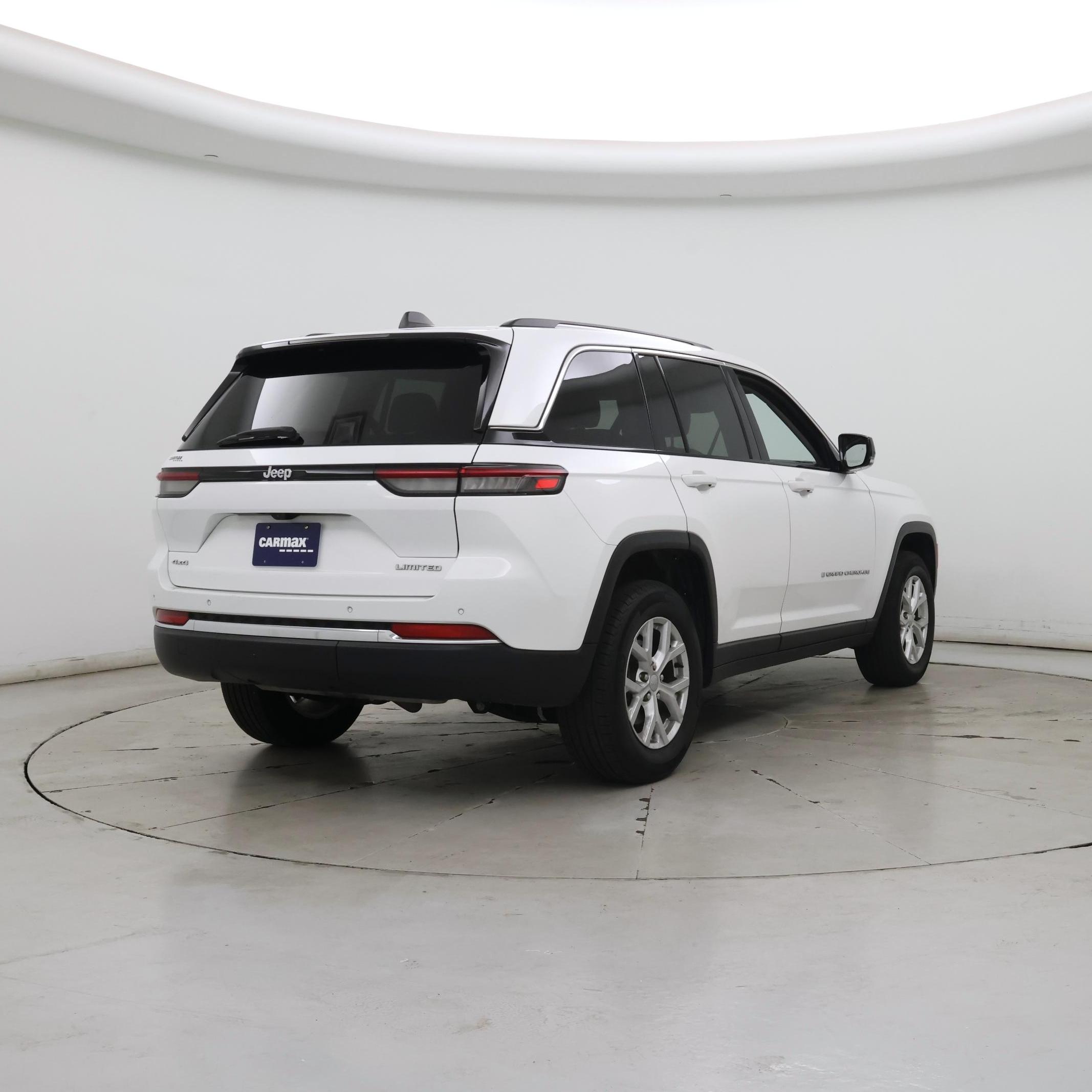 Thumbnail: 2023 Jeep Grand Cherokee L - 8