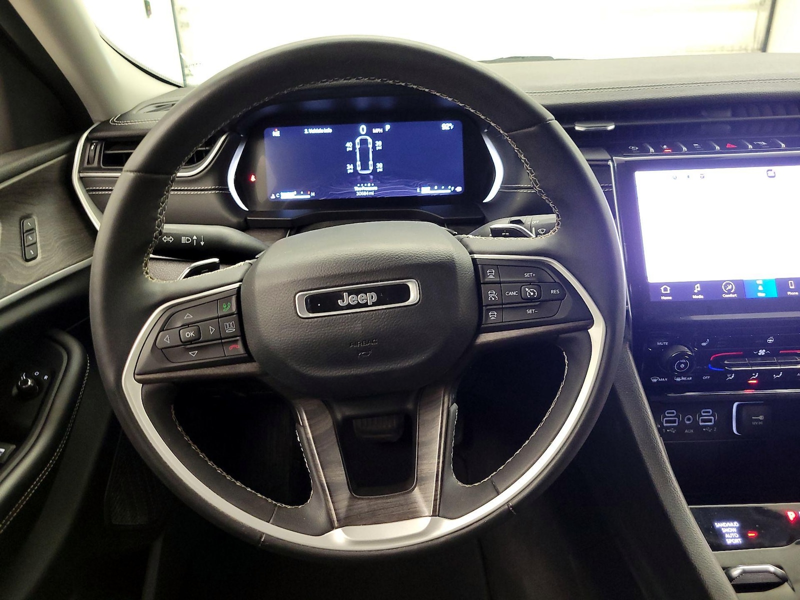 2023 Jeep Grand Cherokee L Limited - Photo 11