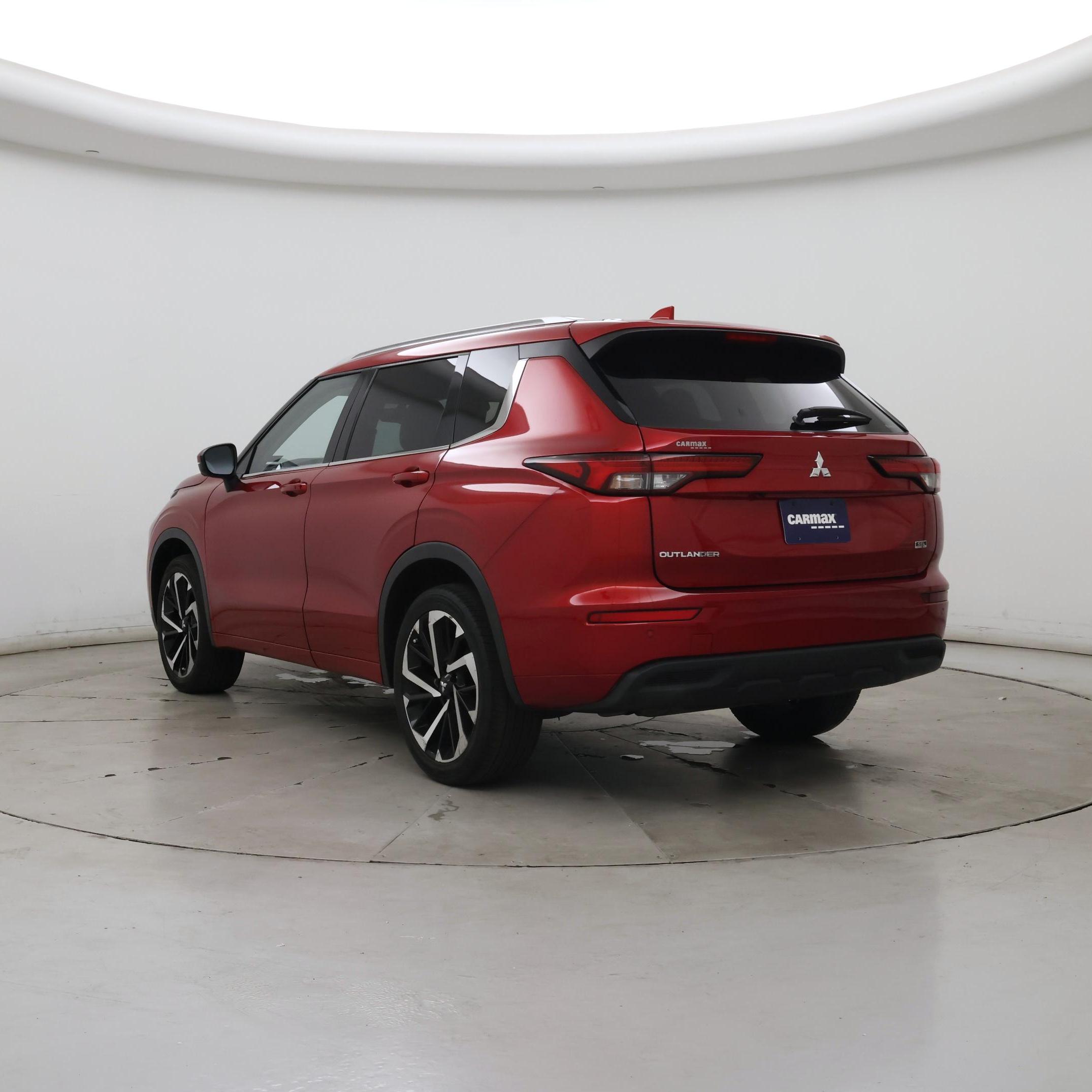 Thumbnail: 2022 Mitsubishi Outlander - 2