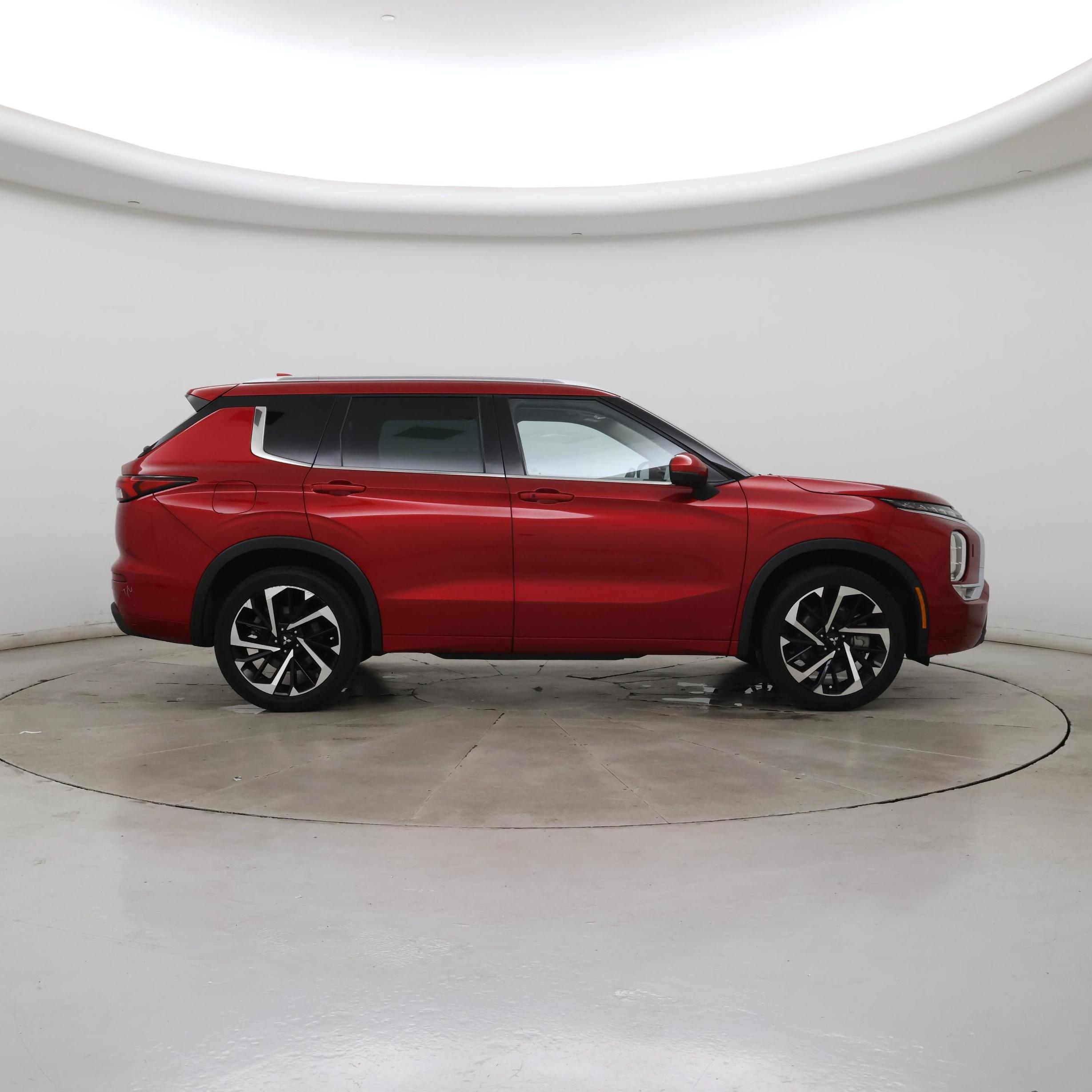 Thumbnail: 2022 Mitsubishi Outlander - 7