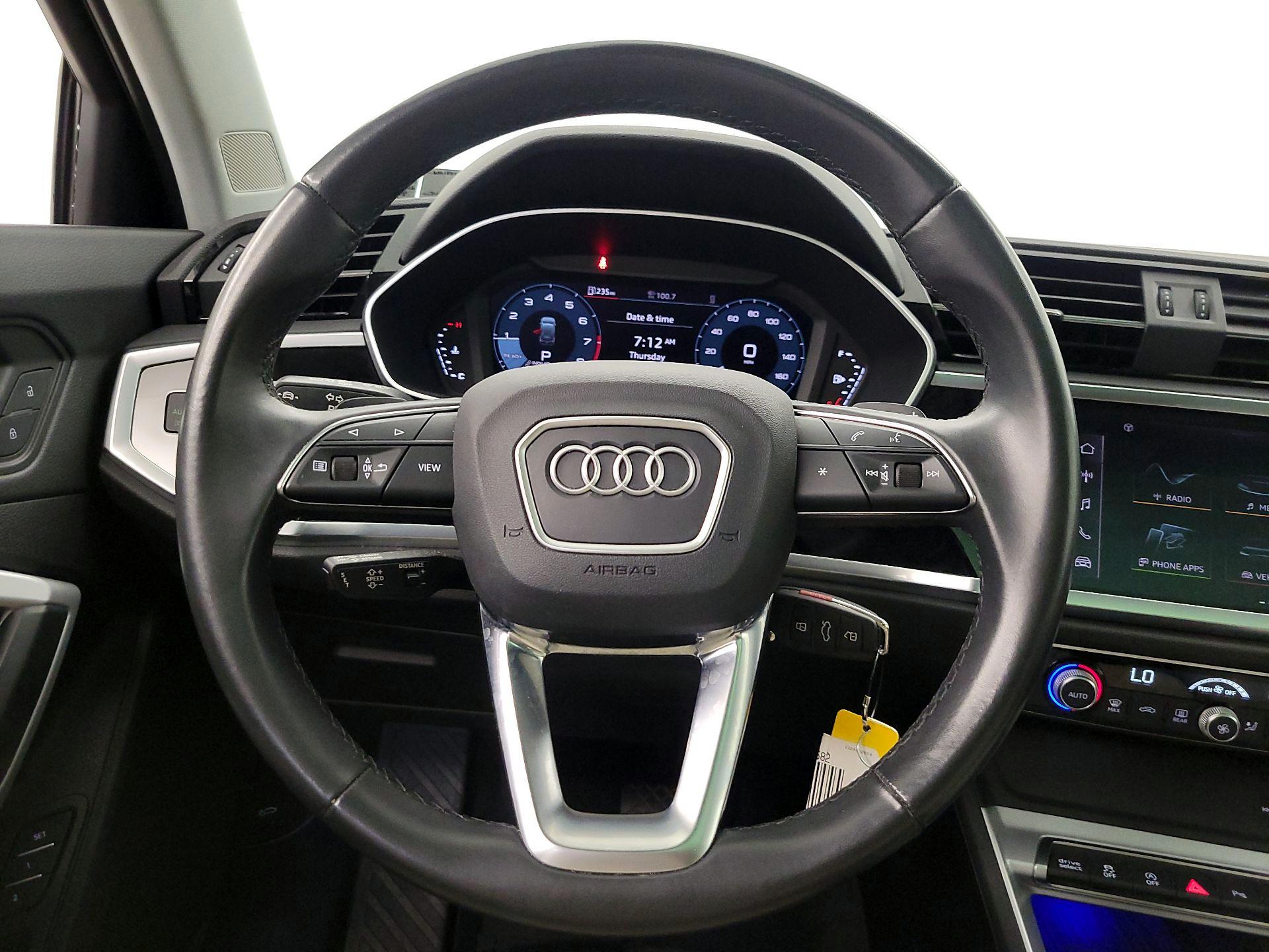 Thumbnail: 2022 Audi Q3 - 10