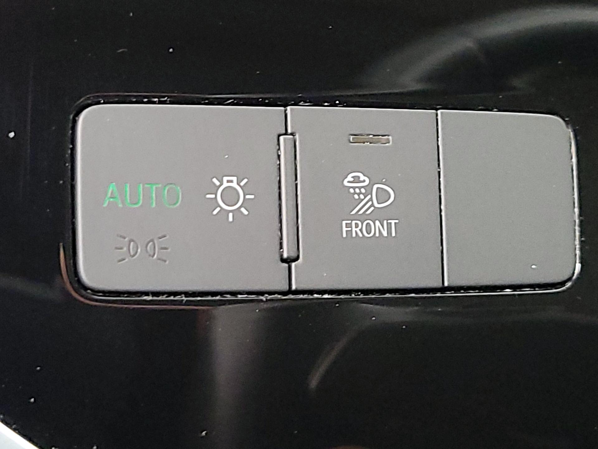 Thumbnail: 2022 Audi Q3 - 13