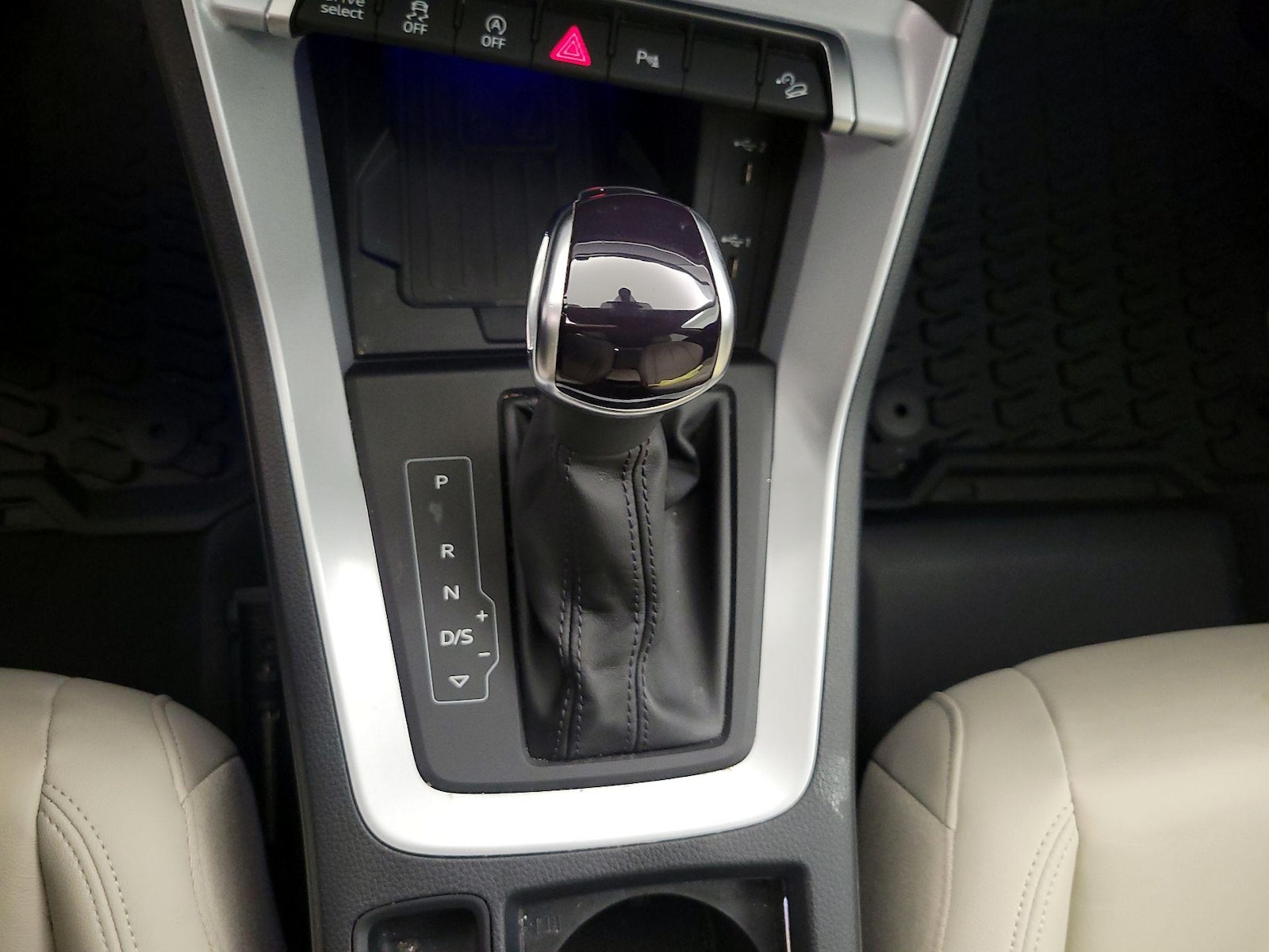 2022 Audi Q3 S Line Premium Plus - Photo 18