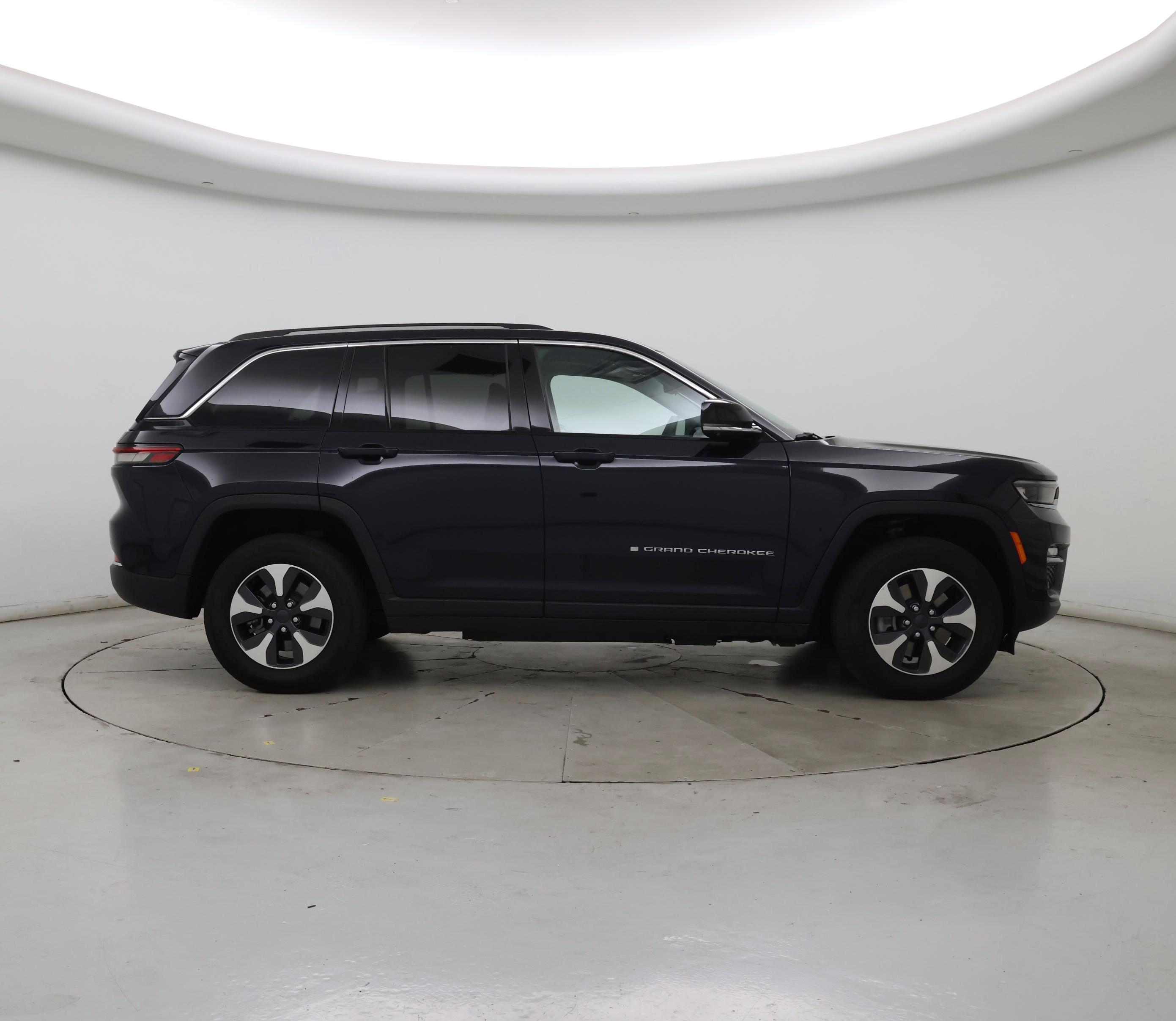Thumbnail: 2023 Jeep Grand Cherokee - 7