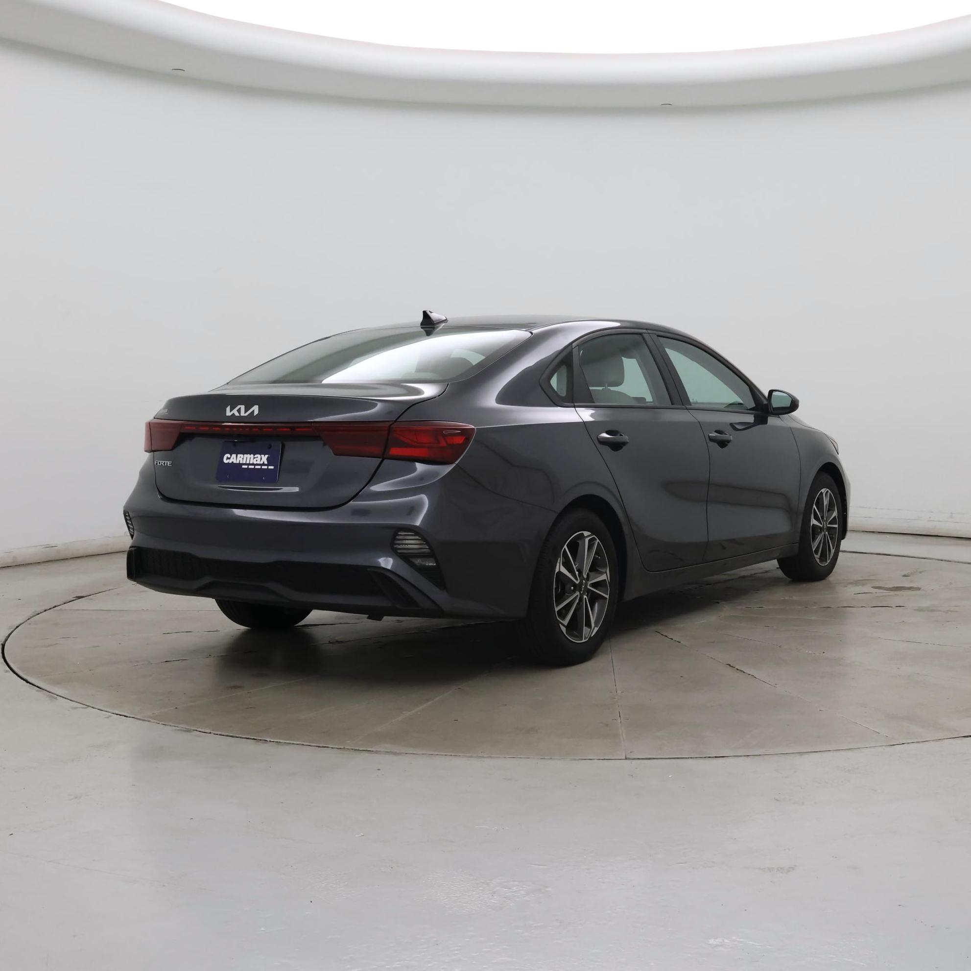 Thumbnail: 2022 Kia Forte - 8