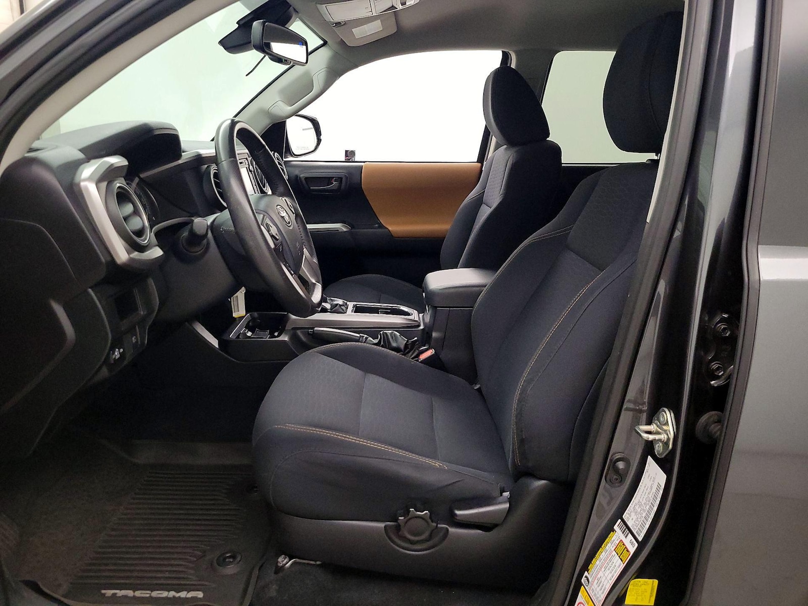 2019 Toyota Tacoma SR5 - Photo 12