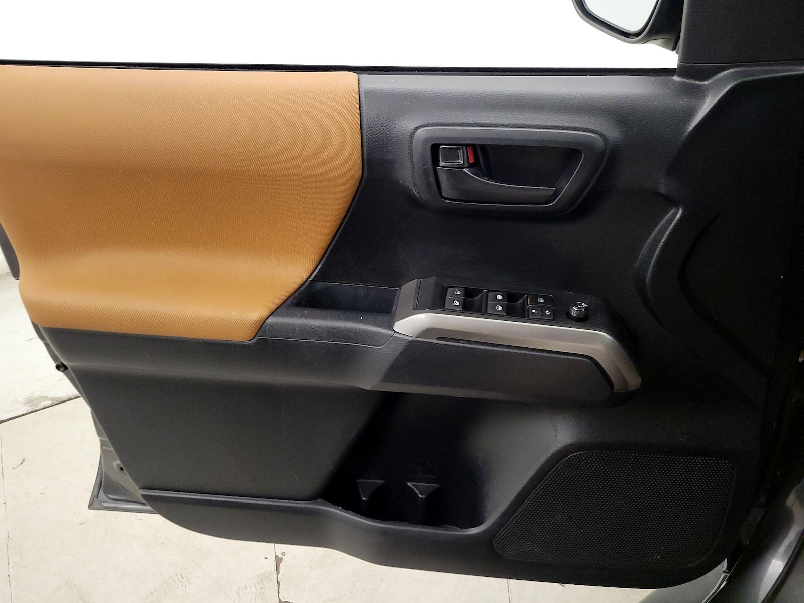 2019 Toyota Tacoma SR5 - Photo 13