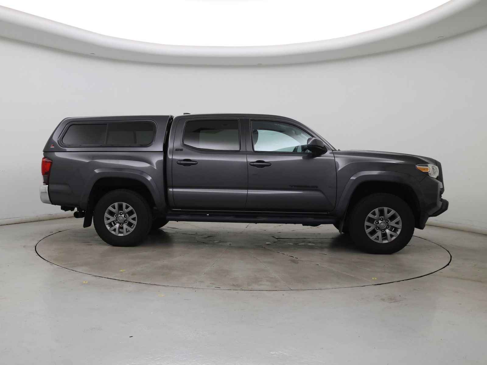 2019 Toyota Tacoma SR5 - Photo 8