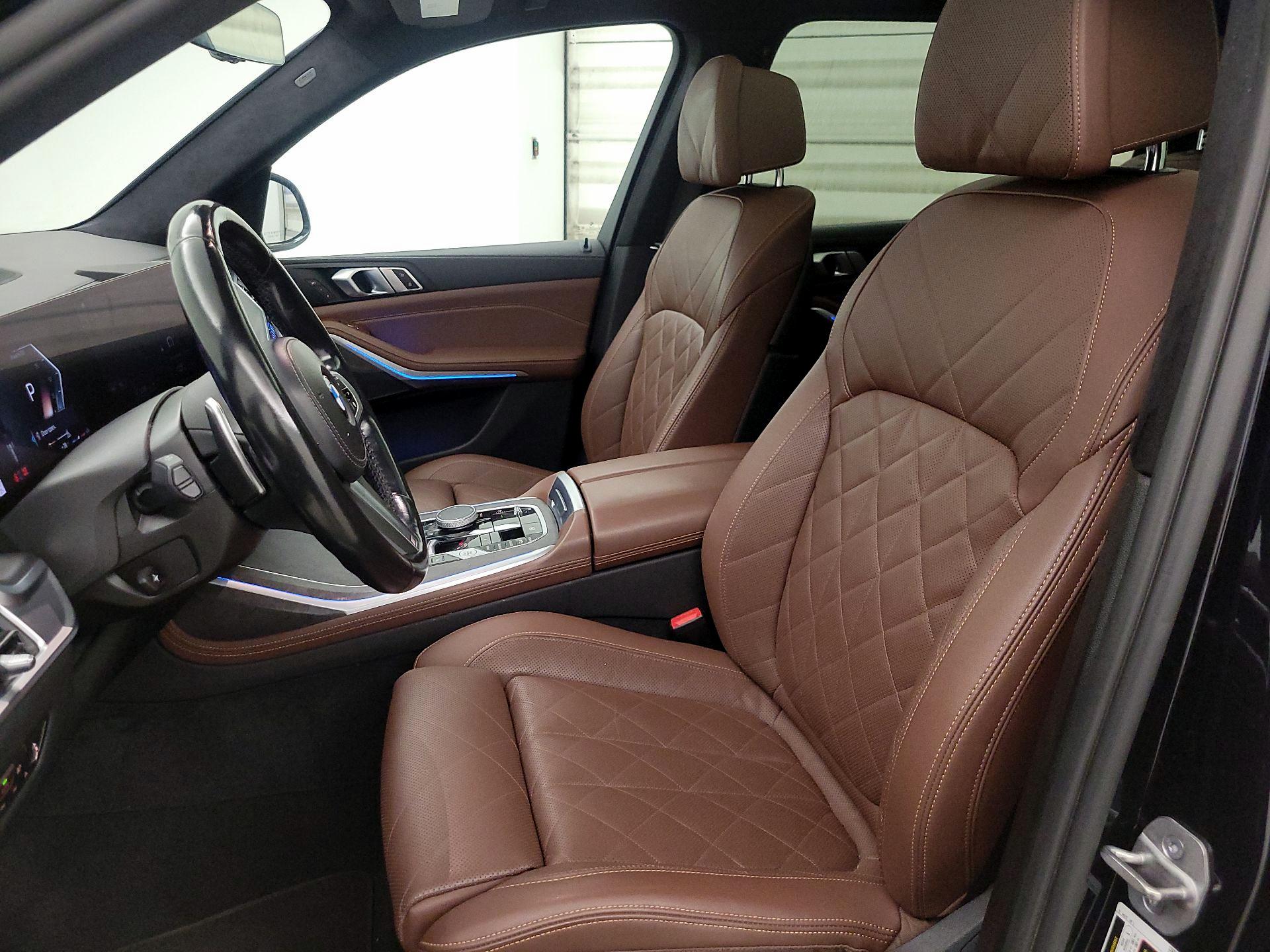 Thumbnail: 2023 BMW X7 - 11