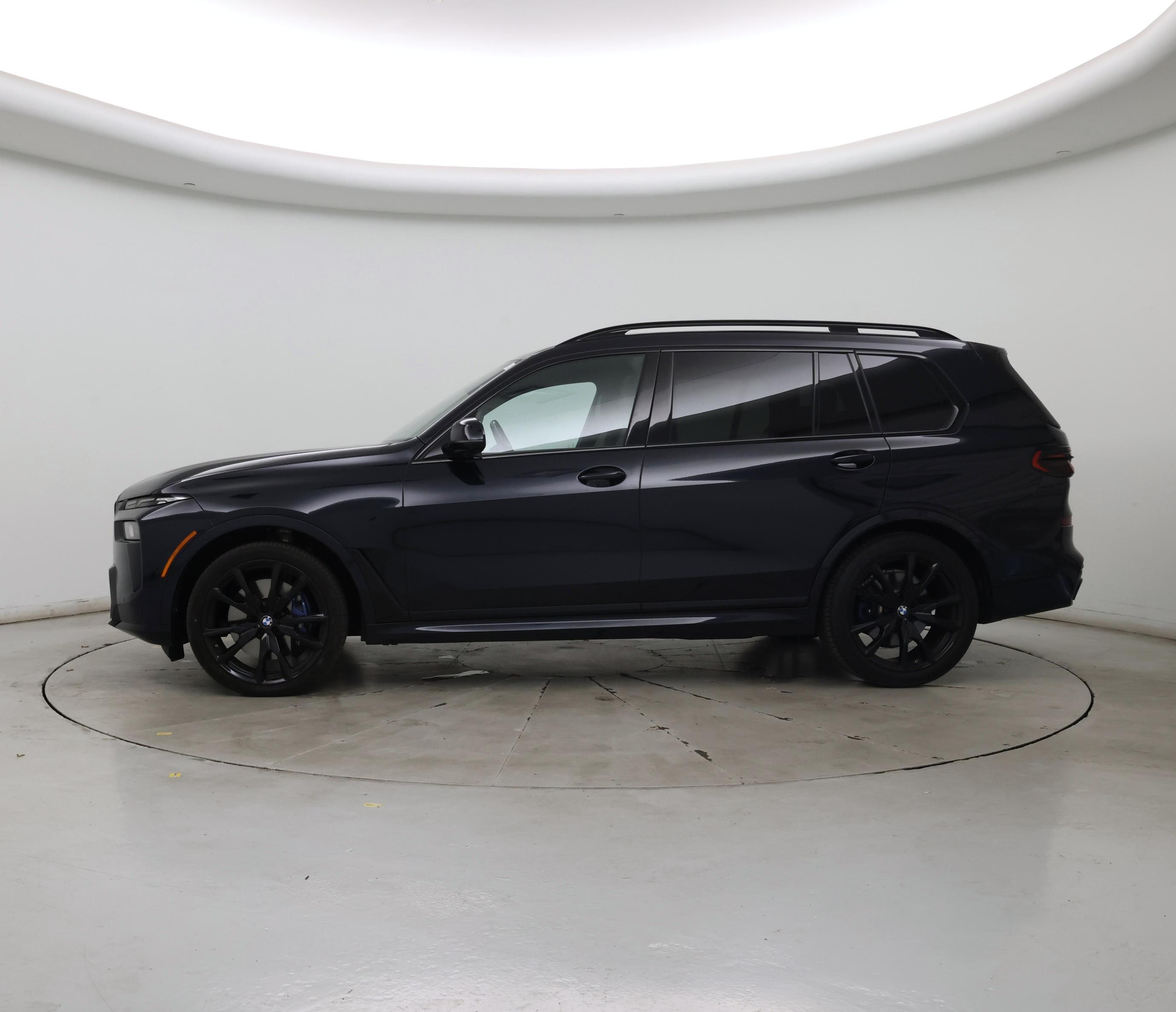 Thumbnail: 2023 BMW X7 - 3