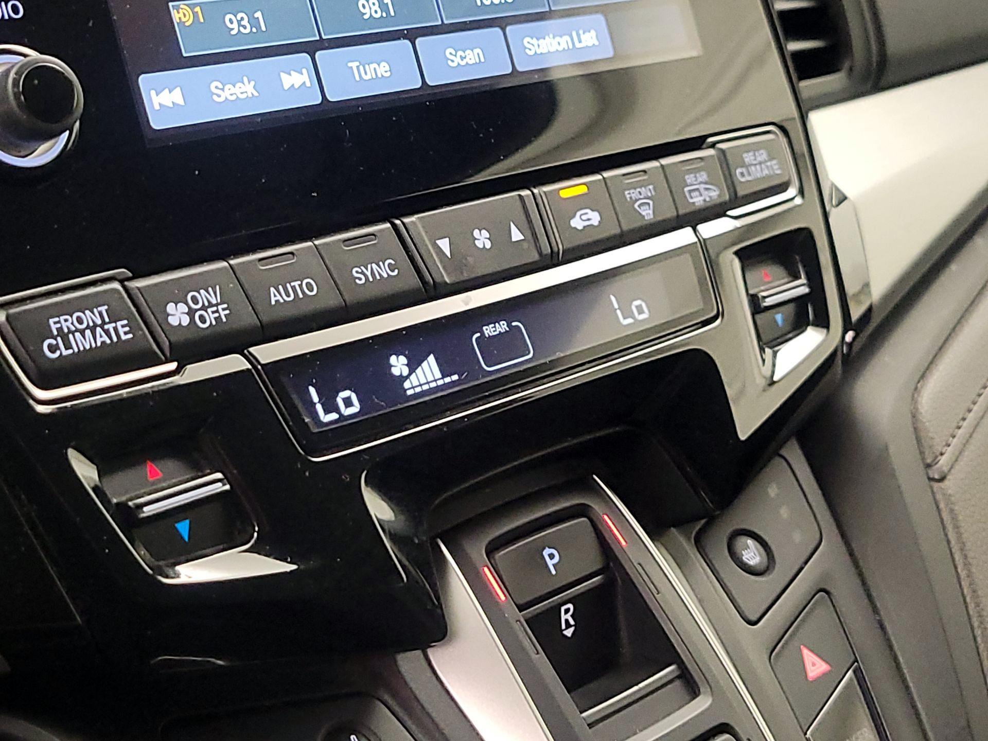 Thumbnail: 2019 Honda Odyssey - 16