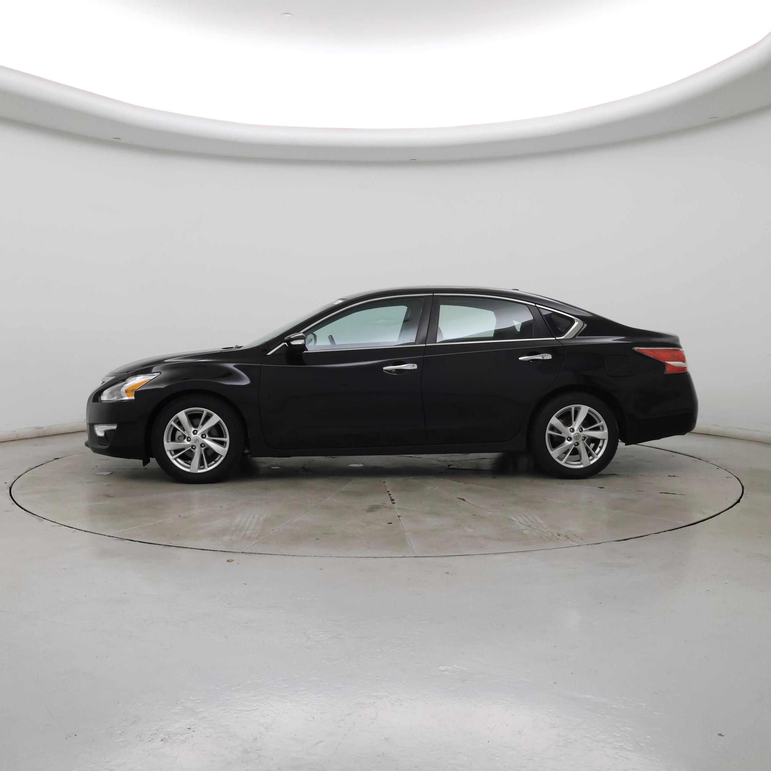 Thumbnail: 2015 Nissan Altima - 3