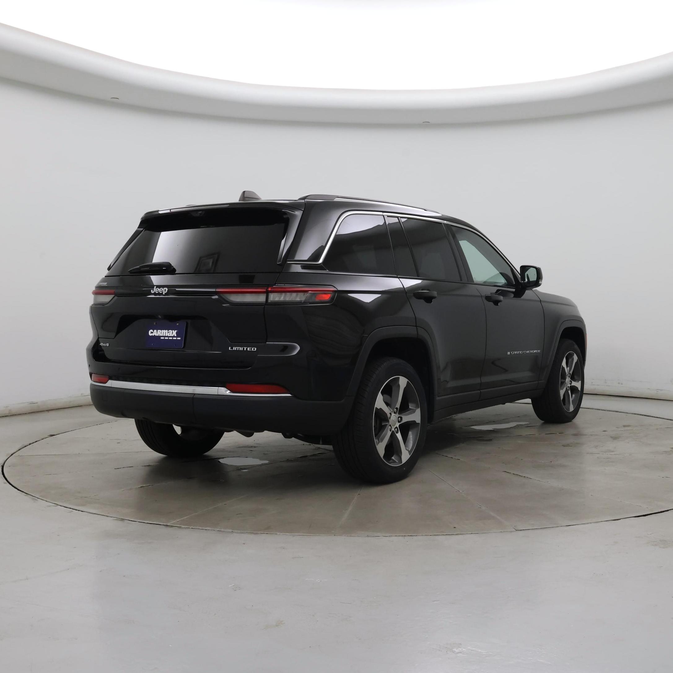 Thumbnail: 2023 Jeep Grand Cherokee - 8