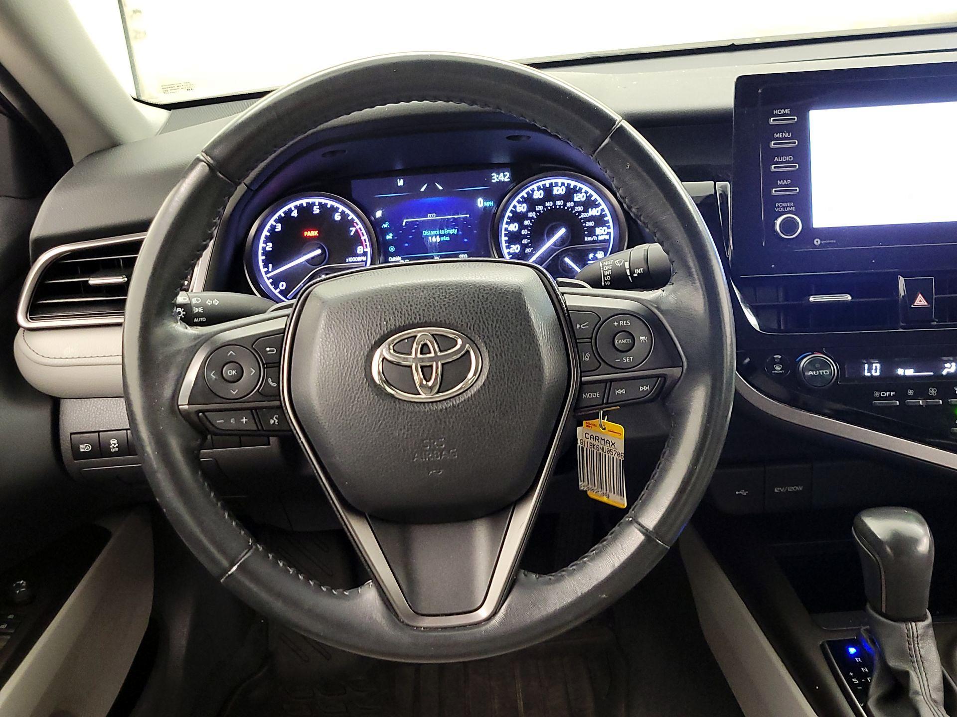 Thumbnail: 2022 Toyota Camry - 10