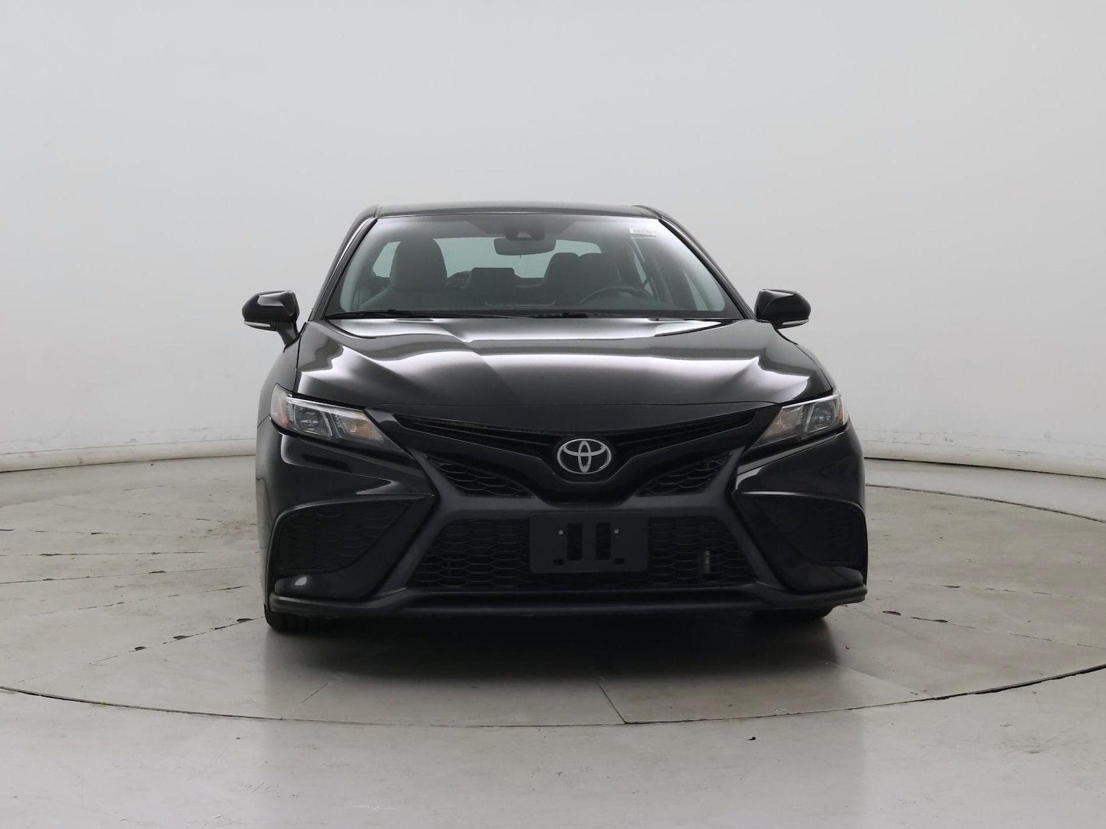 2022 Toyota Camry SE - Photo 6