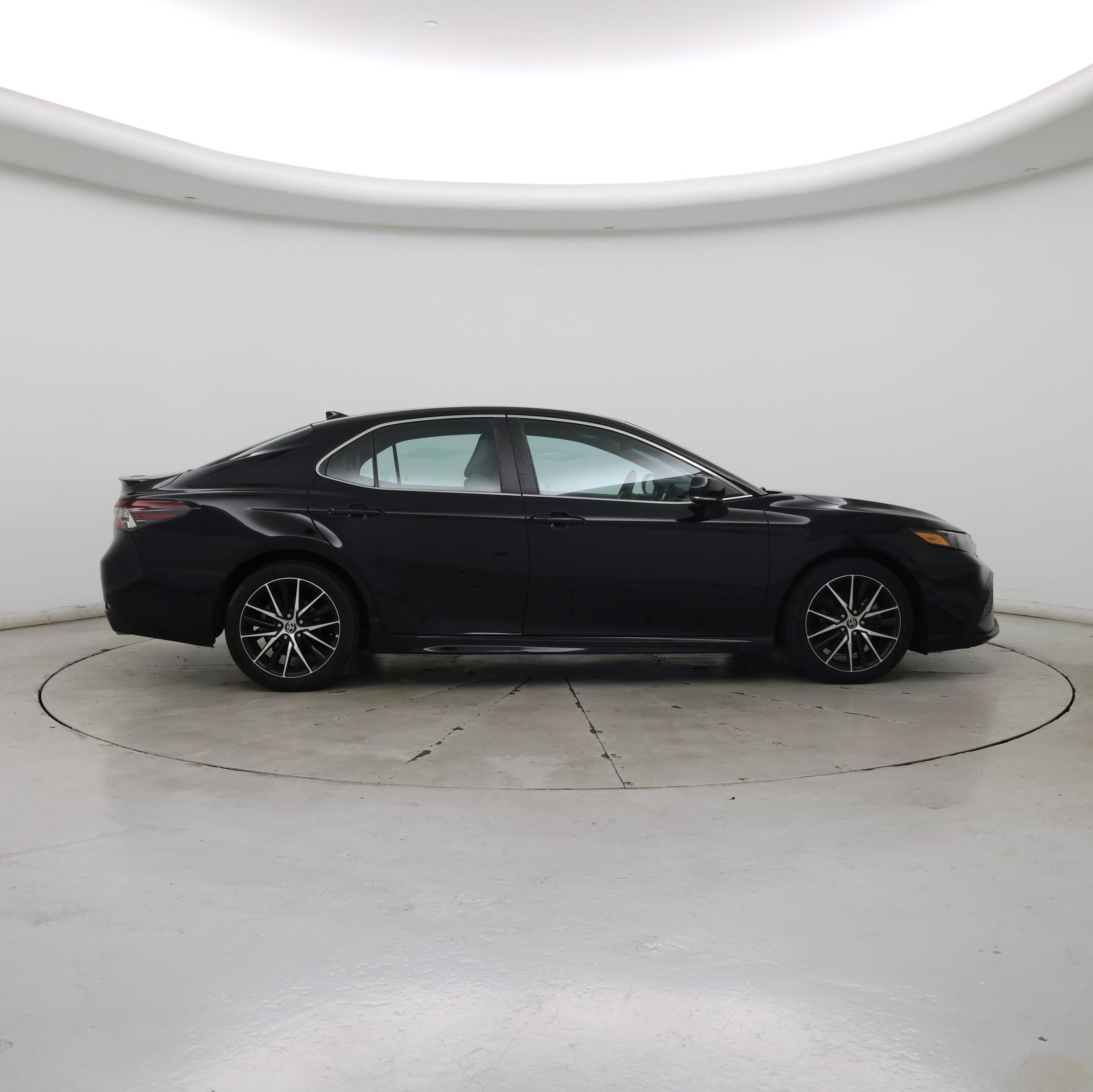 Thumbnail: 2022 Toyota Camry - 7