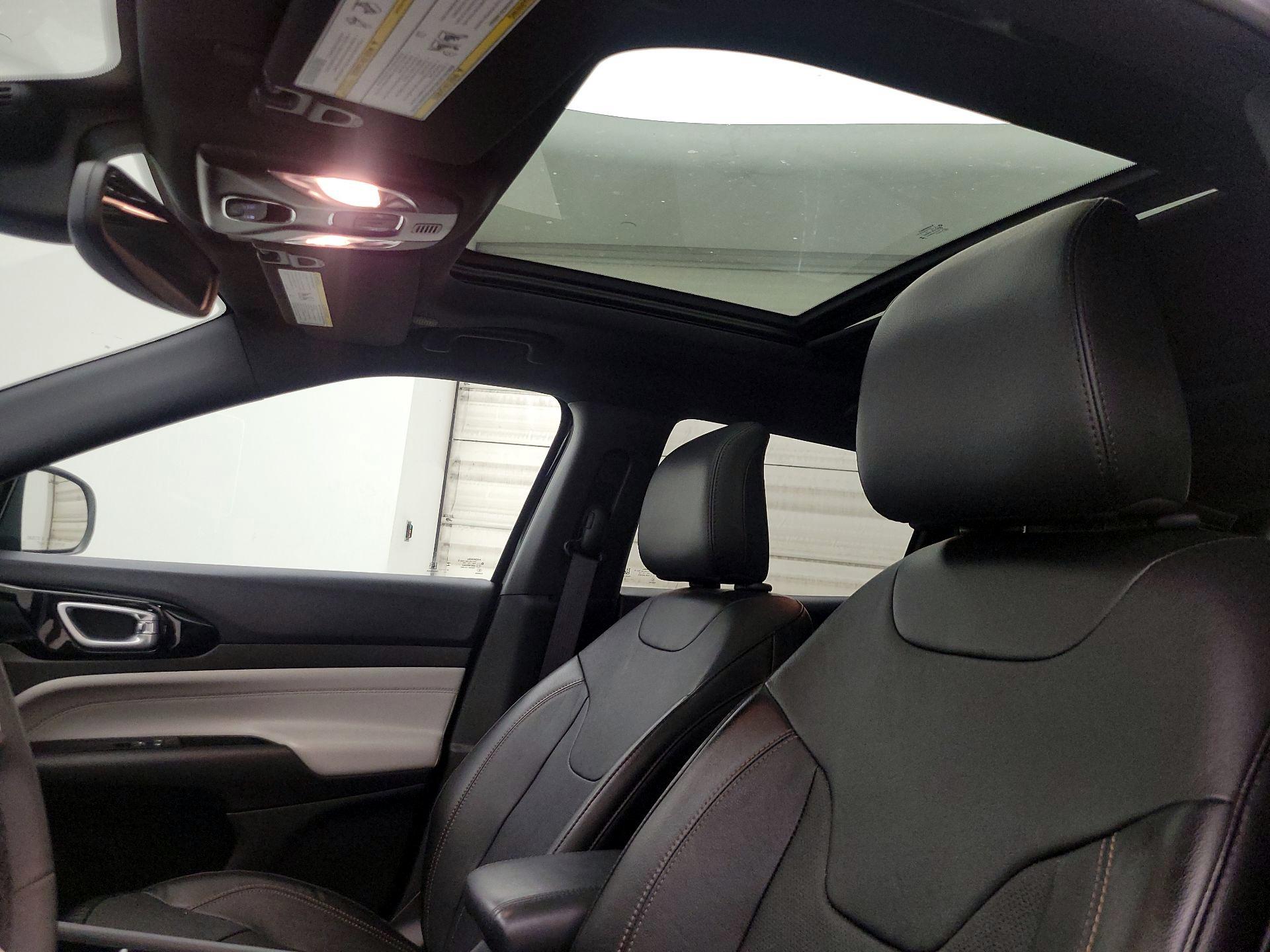 Thumbnail: 2023 Jeep Compass - 19
