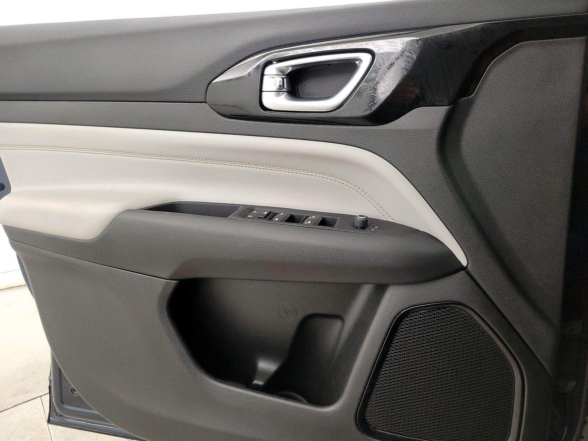 Thumbnail: 2024 Jeep Compass - 12