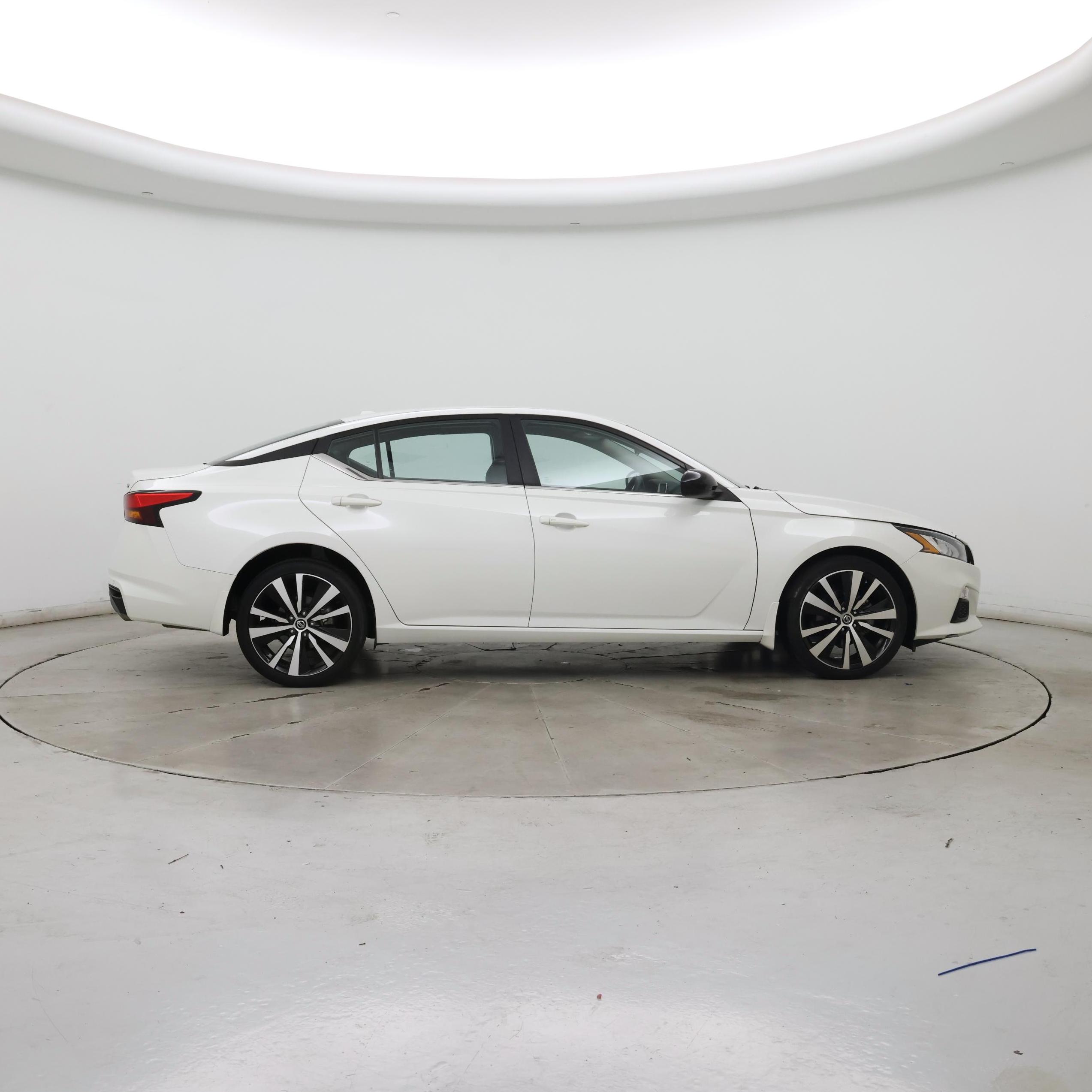 Thumbnail: 2022 Nissan Altima - 7