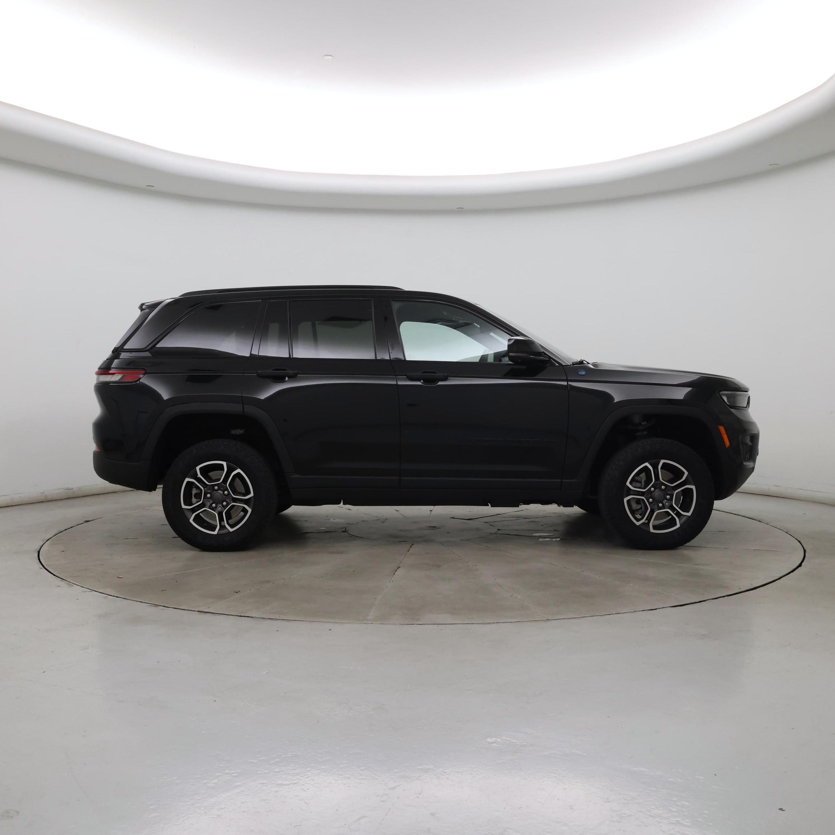 Thumbnail: 2022 Jeep Grand Cherokee - 7