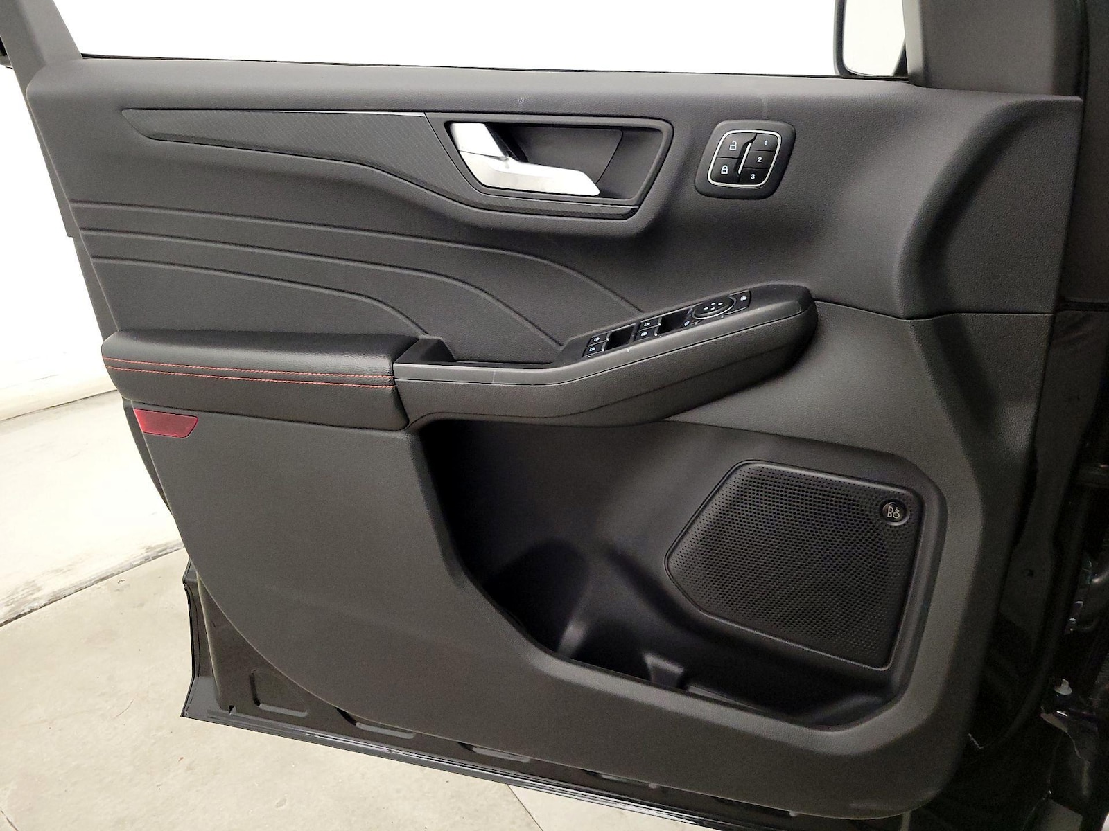 2023 Ford Escape ST-Line Select - Photo 13