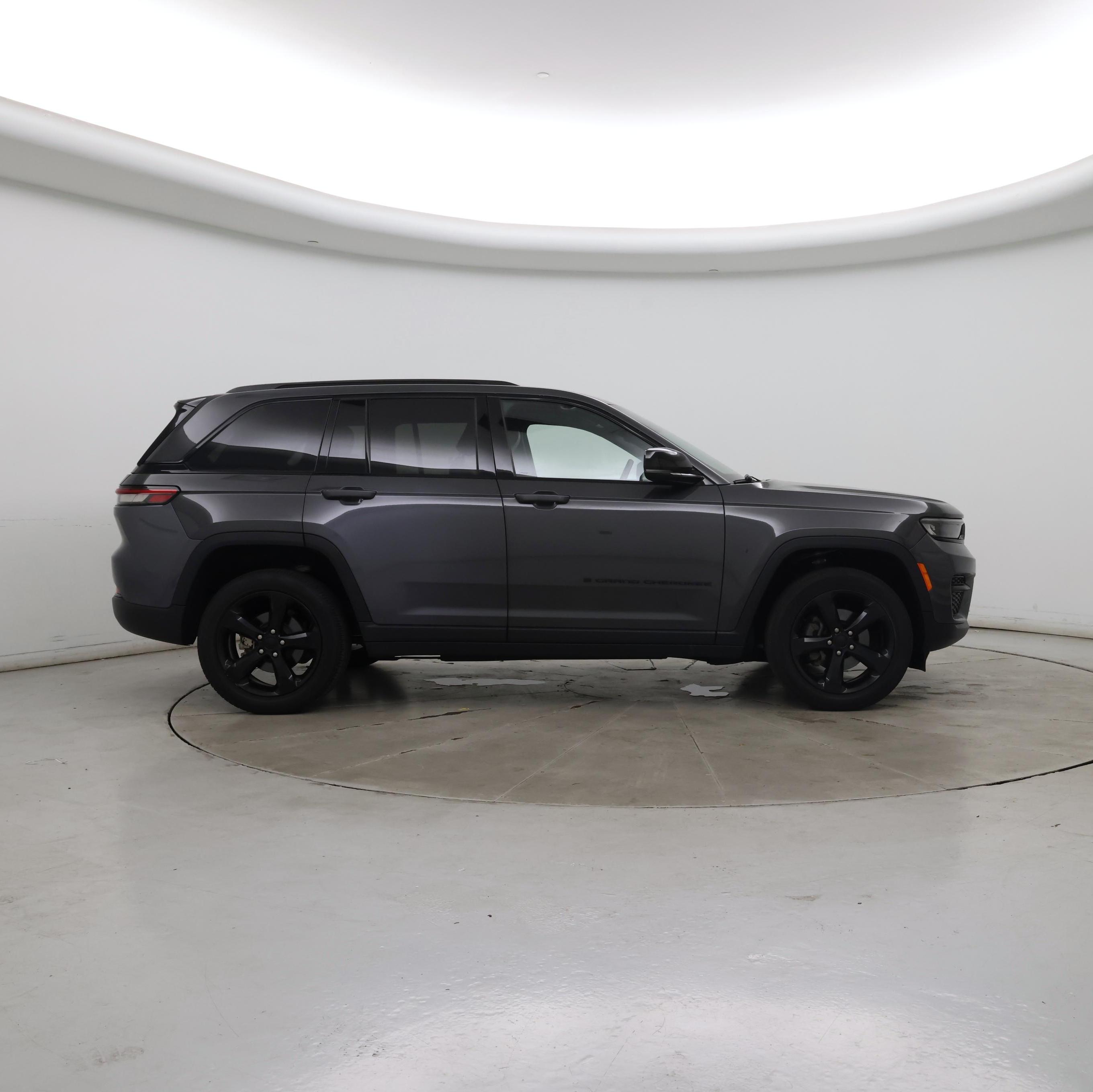 Thumbnail: 2023 Jeep Grand Cherokee - 7