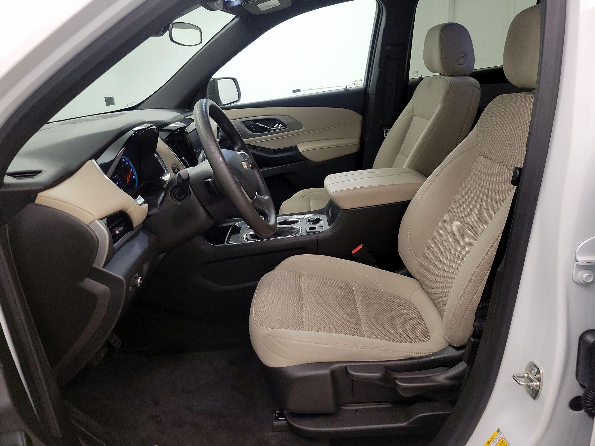 Thumbnail: 2023 Chevrolet Traverse - 11