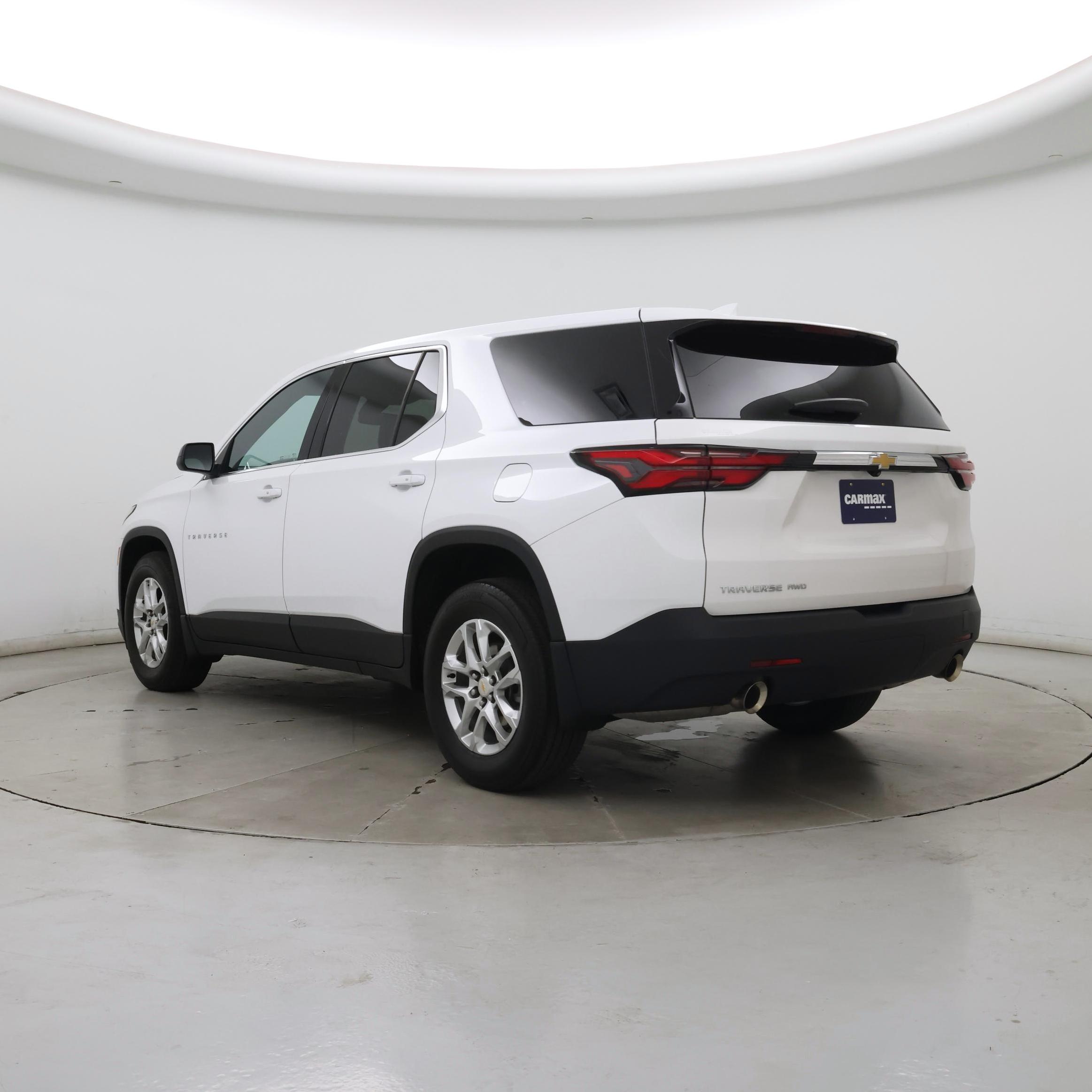 Thumbnail: 2023 Chevrolet Traverse - 2