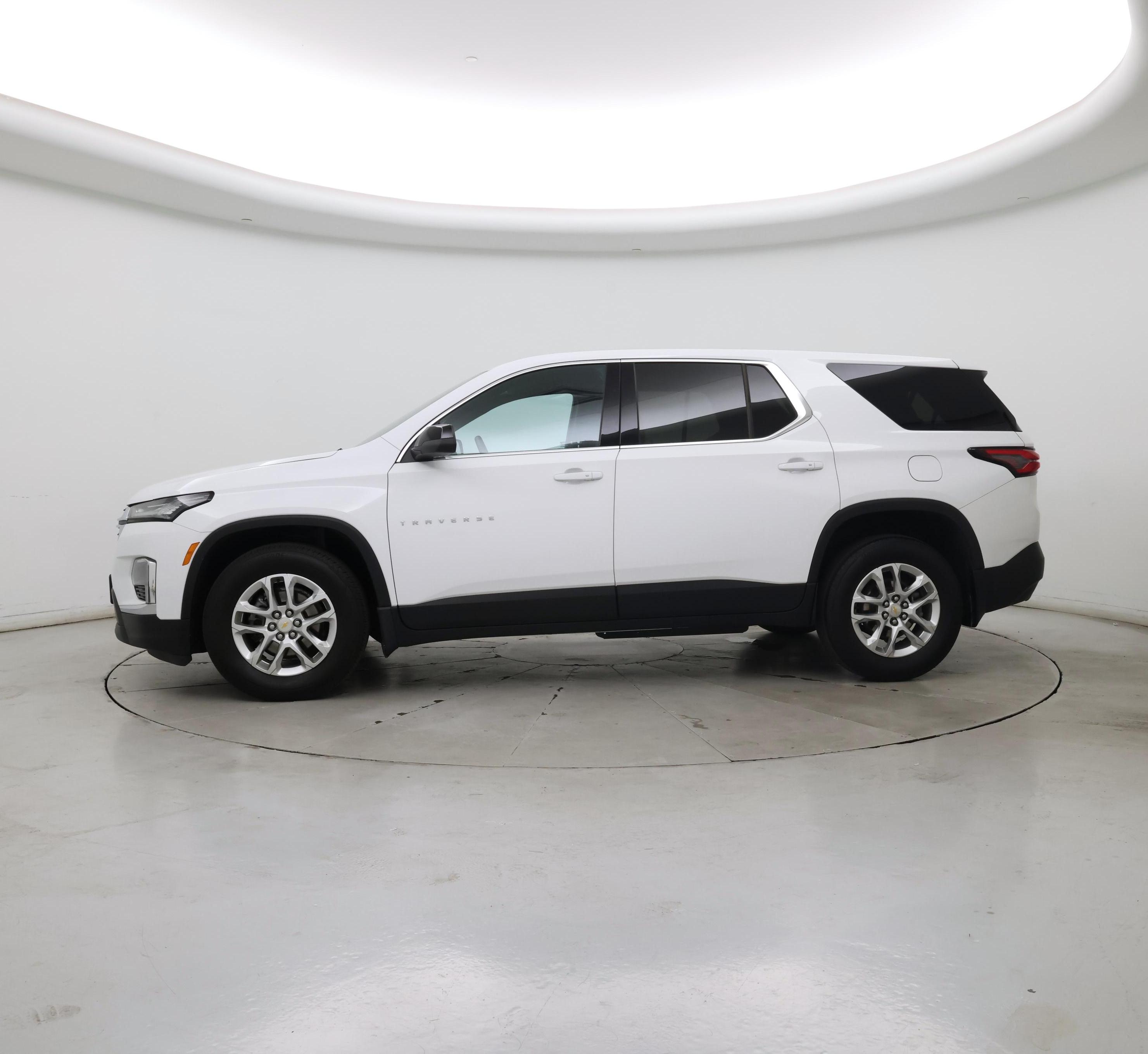 Thumbnail: 2023 Chevrolet Traverse - 3